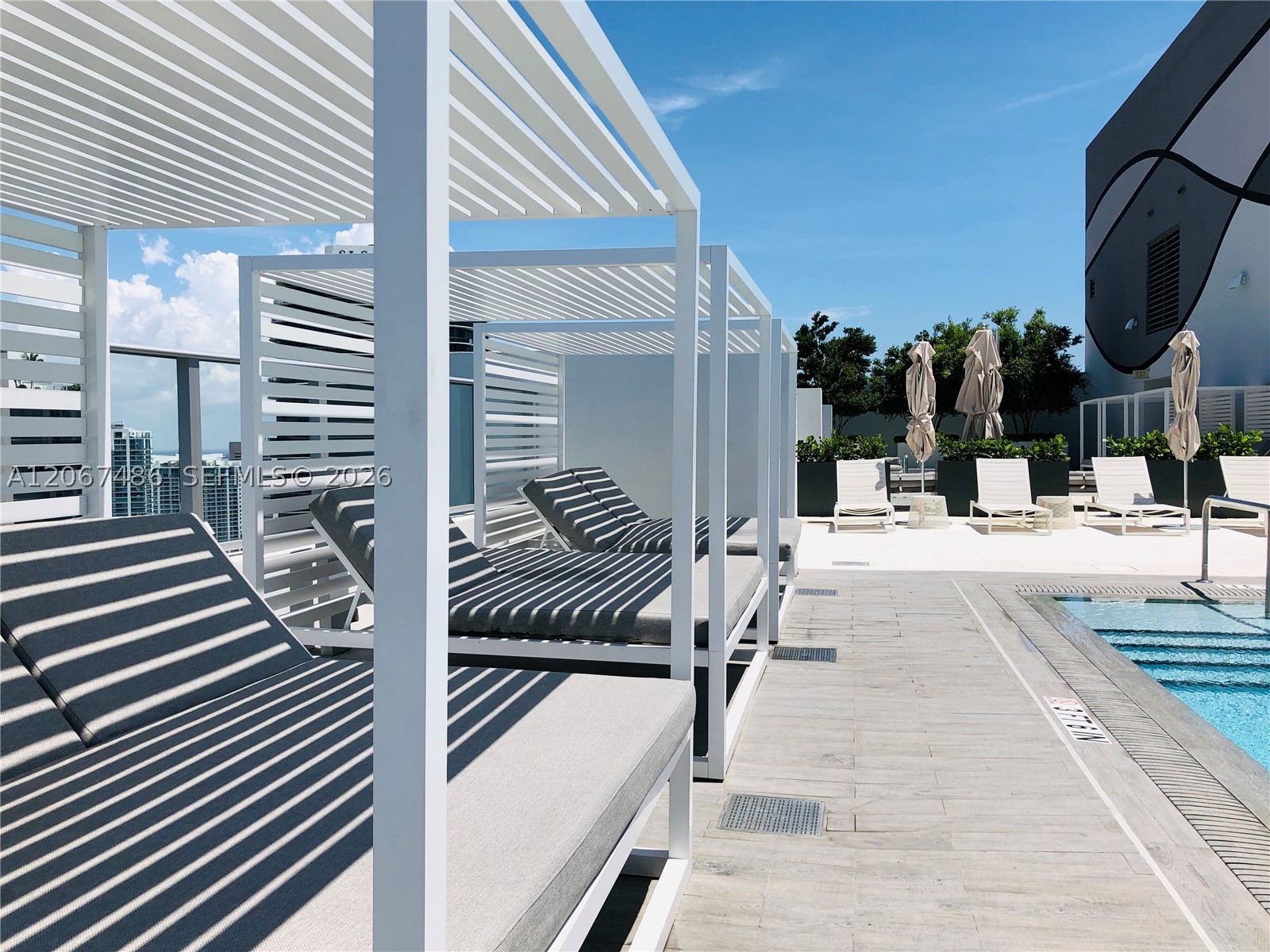 image 1010 Brickell30