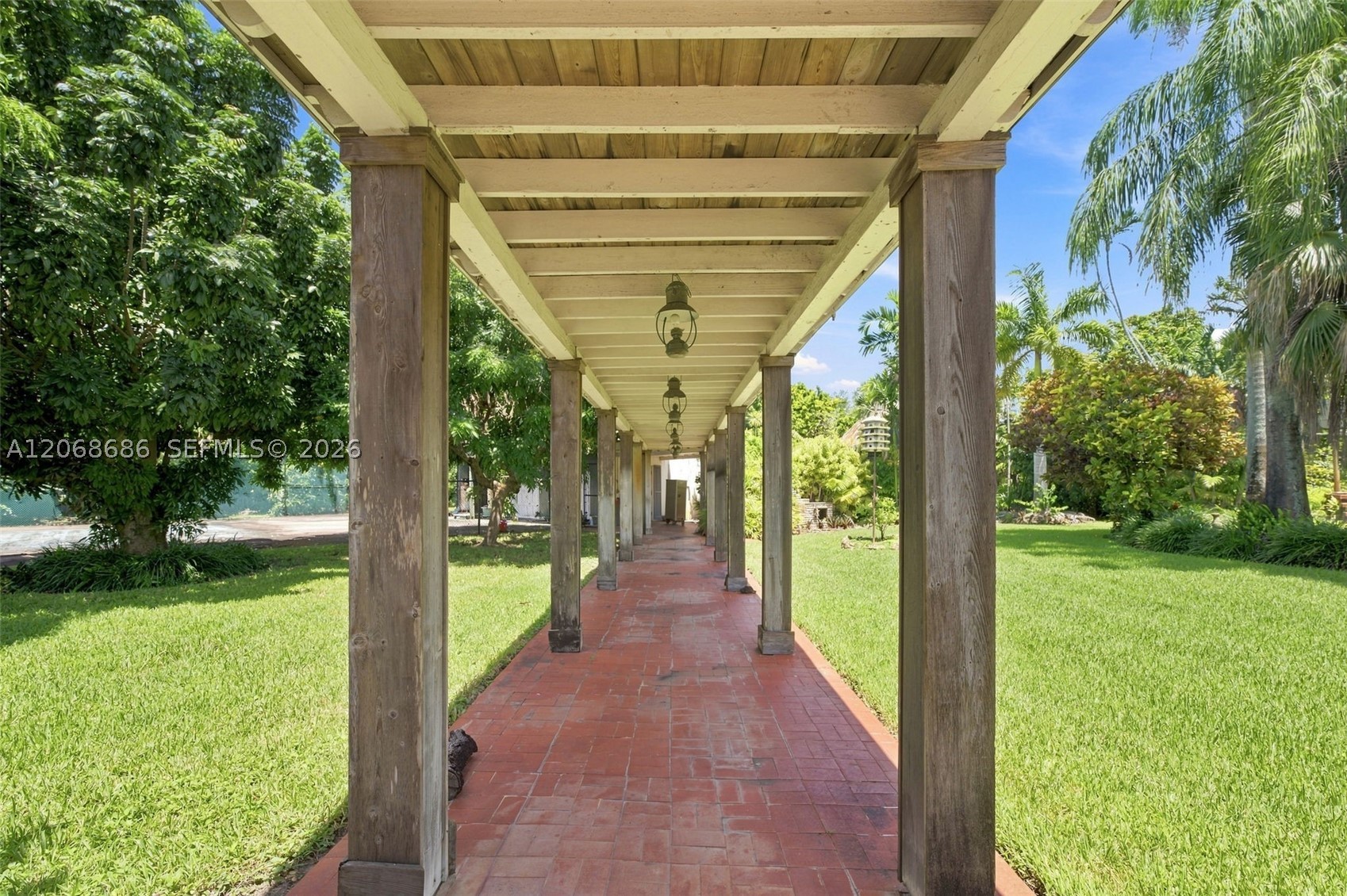 5885 SW 56th St Miami, FL 33155