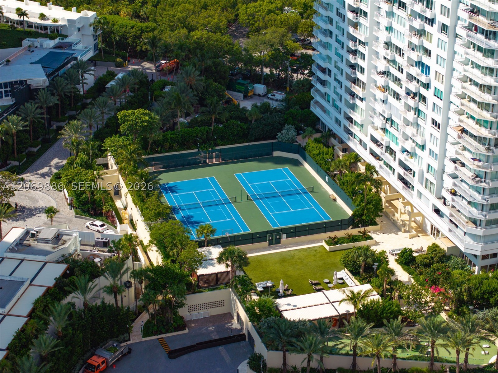 400 S Pointe Dr #1905 Miami Beach, FL 33139