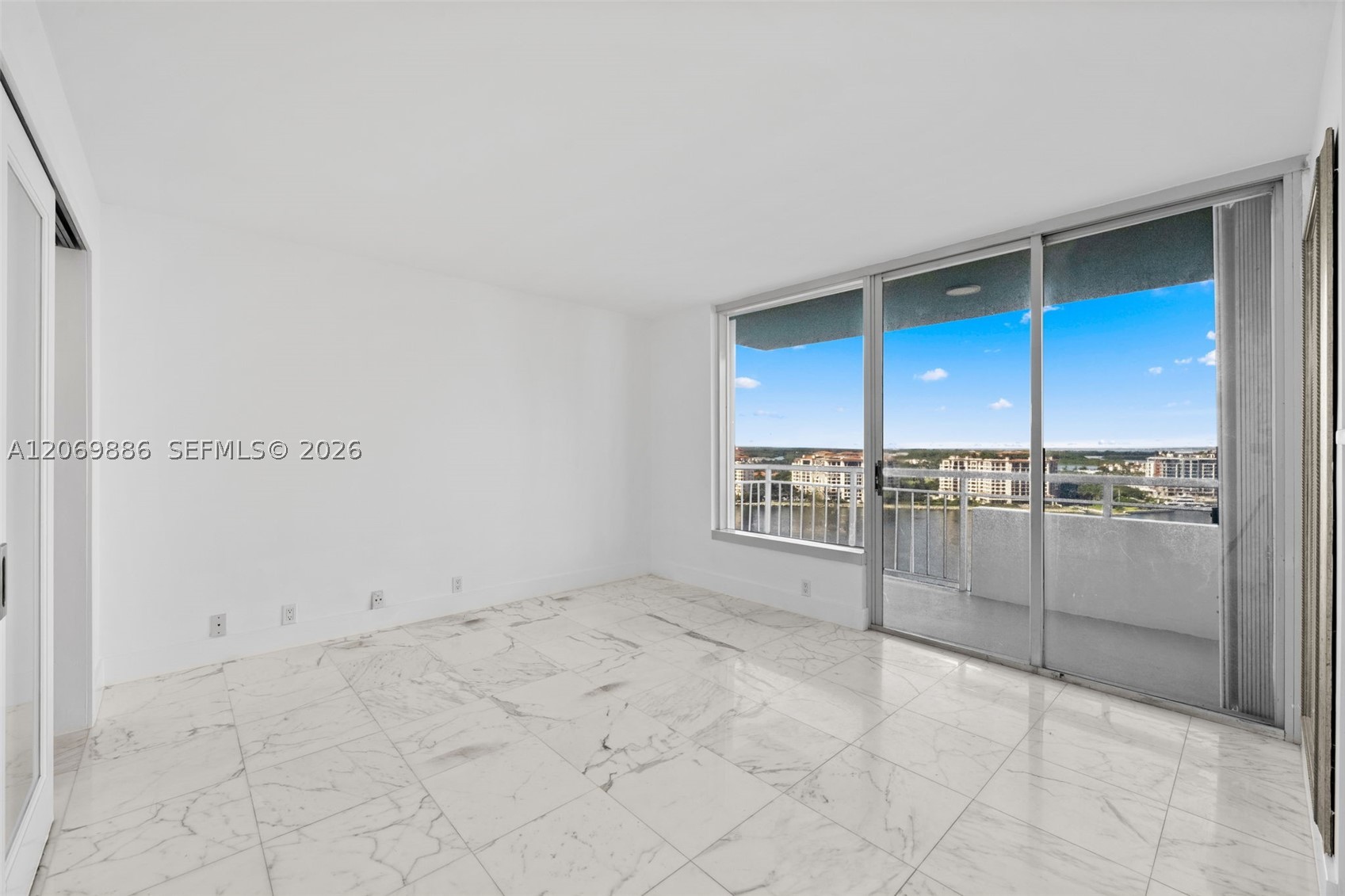 400 S Pointe Dr #1905 Miami Beach, FL 33139