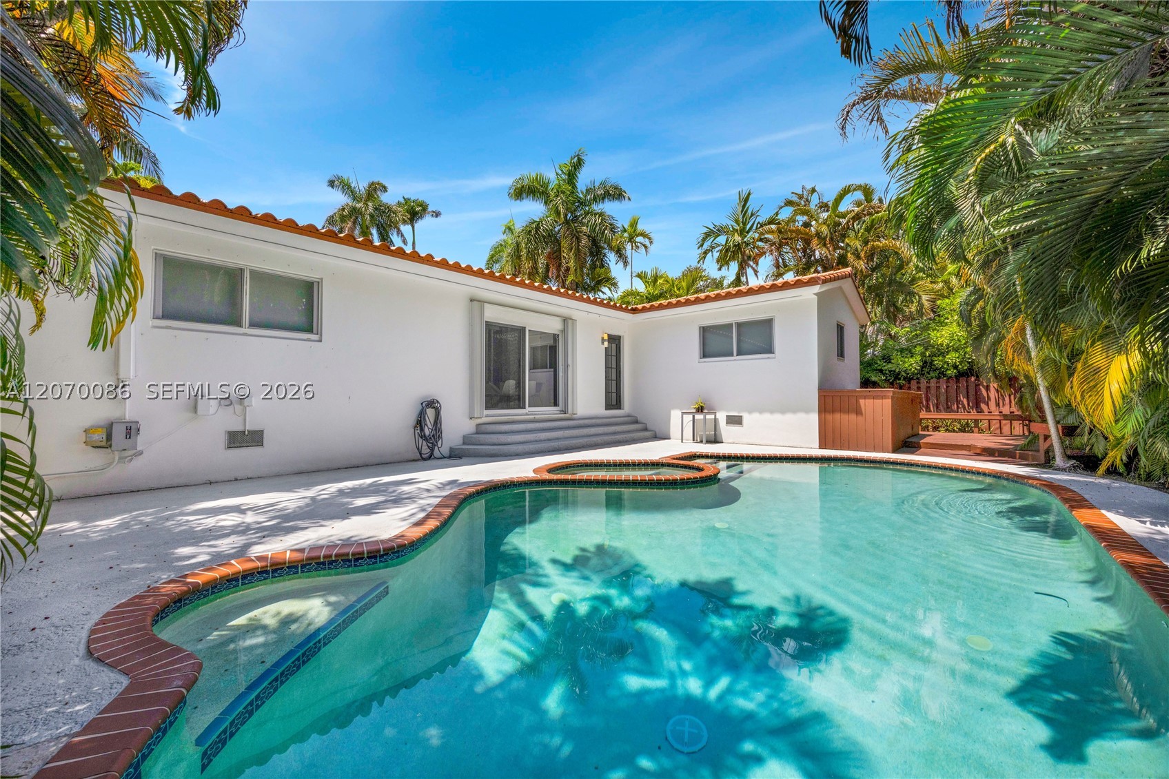 1085 NE 84th St Miami, FL 33138