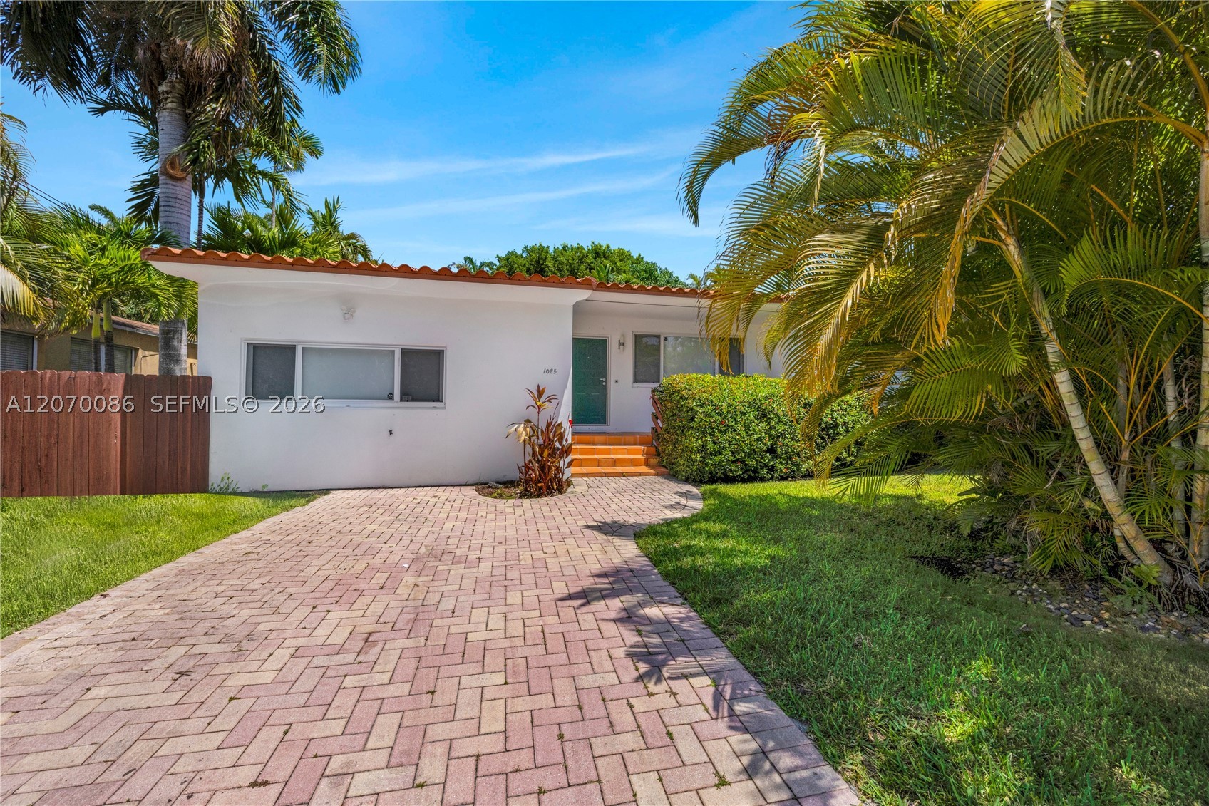 1085 NE 84th St Miami, FL 33138