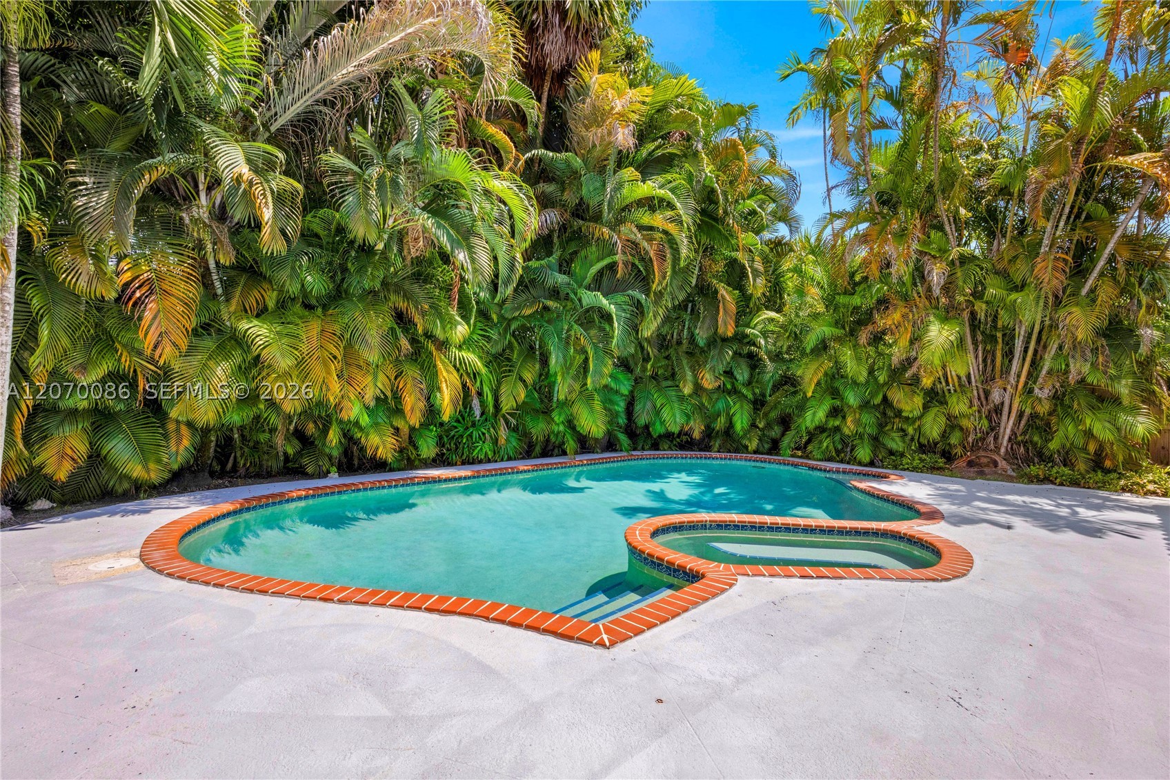 1085 NE 84th St Miami, FL 33138