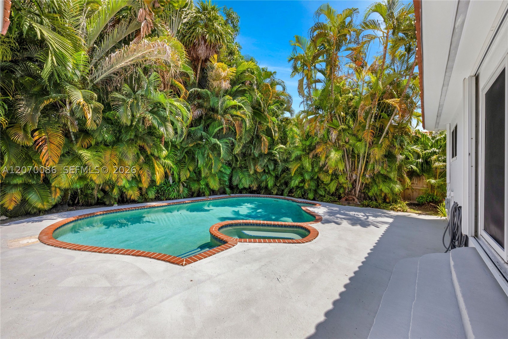 1085 NE 84th St Miami, FL 33138