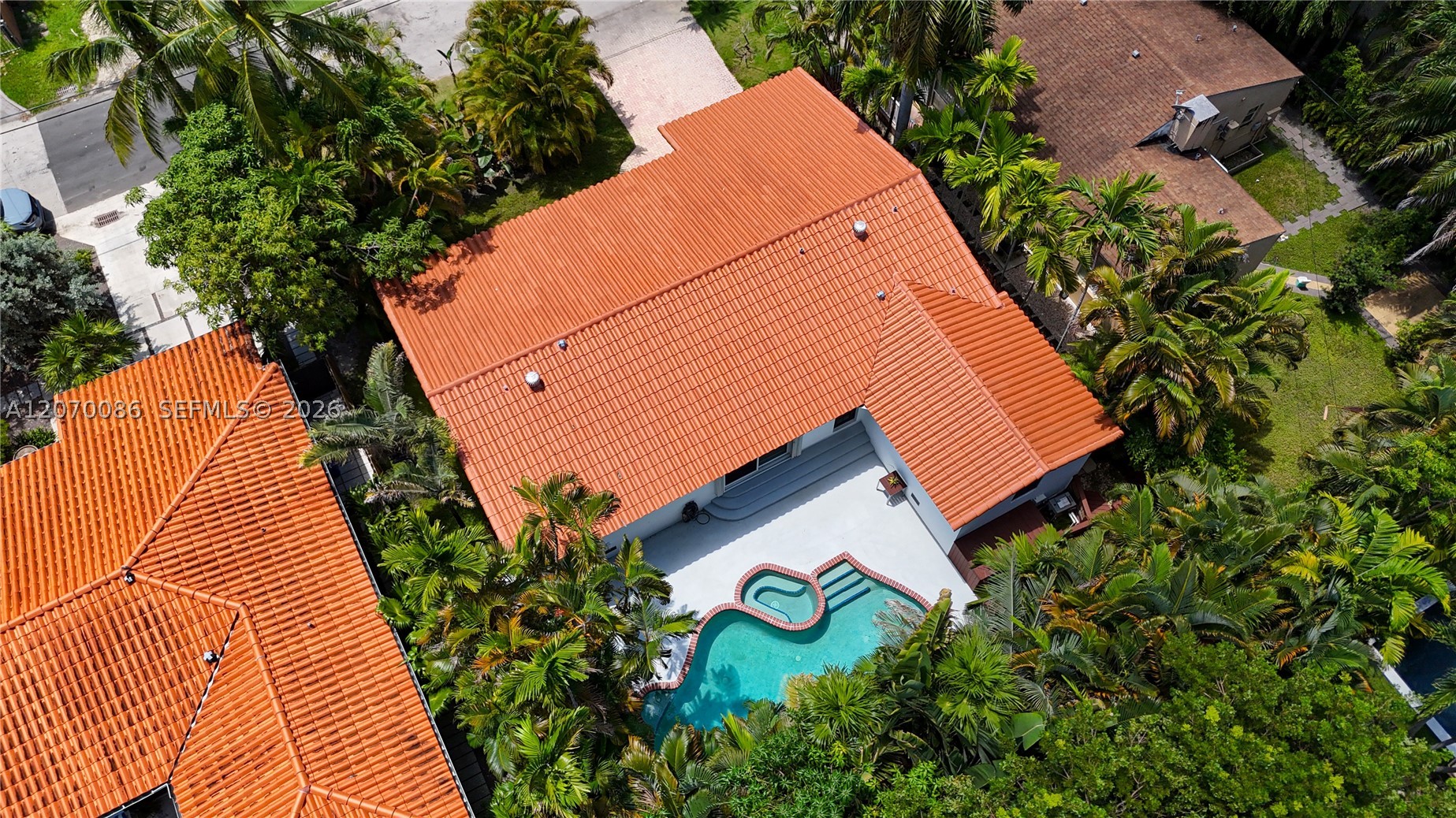 1085 NE 84th St Miami, FL 33138