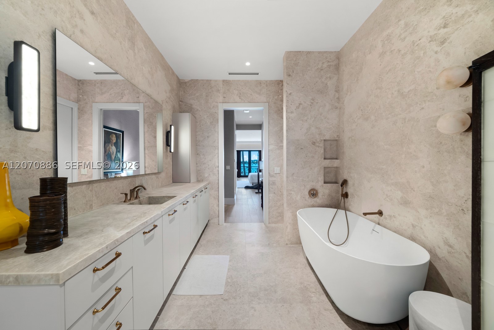 4 Palm Ave Miami Beach, FL 33139