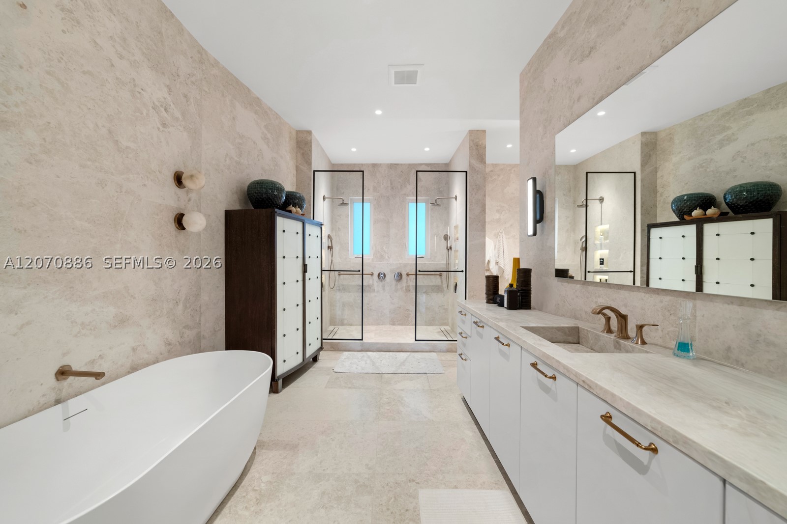 4 Palm Ave Miami Beach, FL 33139