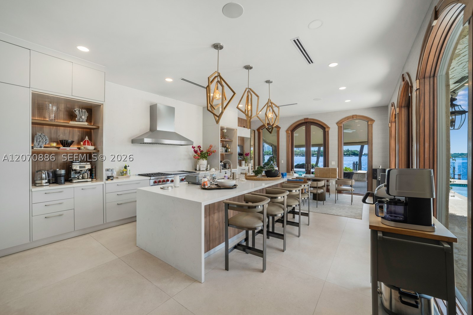 4 Palm Ave Miami Beach, FL 33139