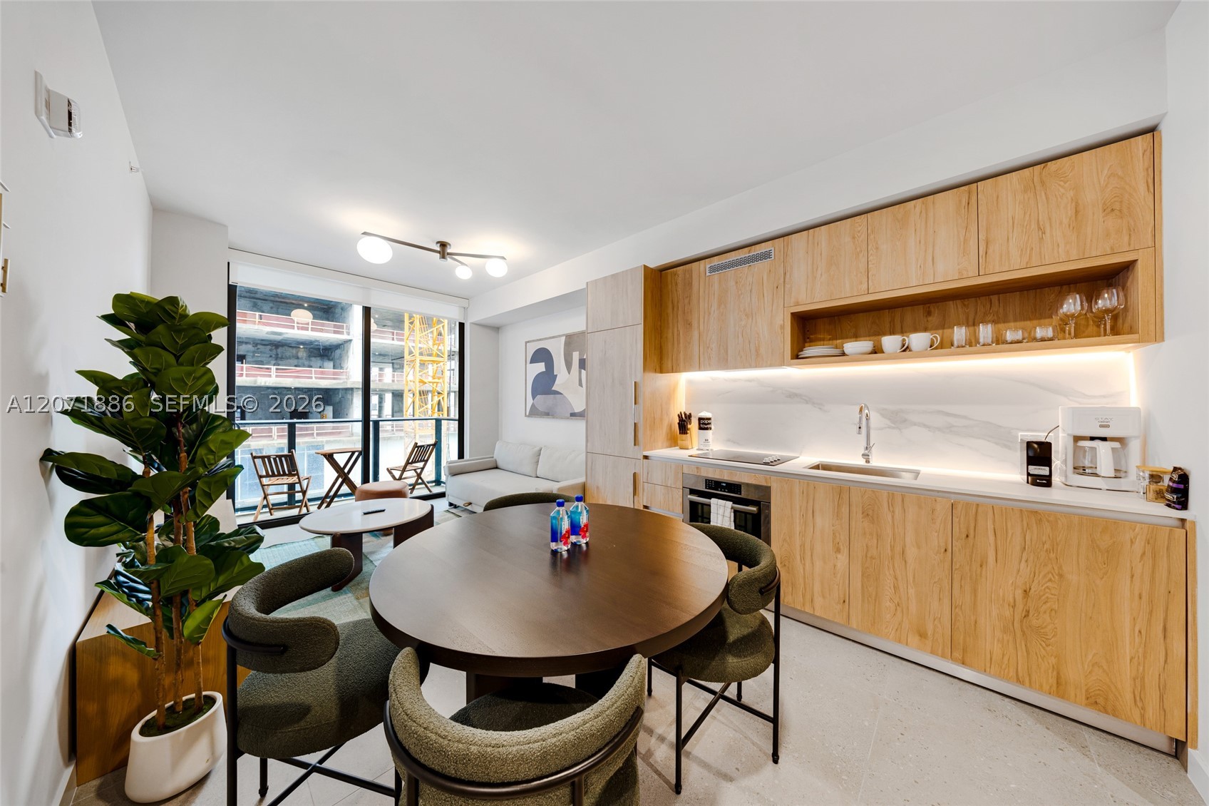 11 NE 6th St #2804