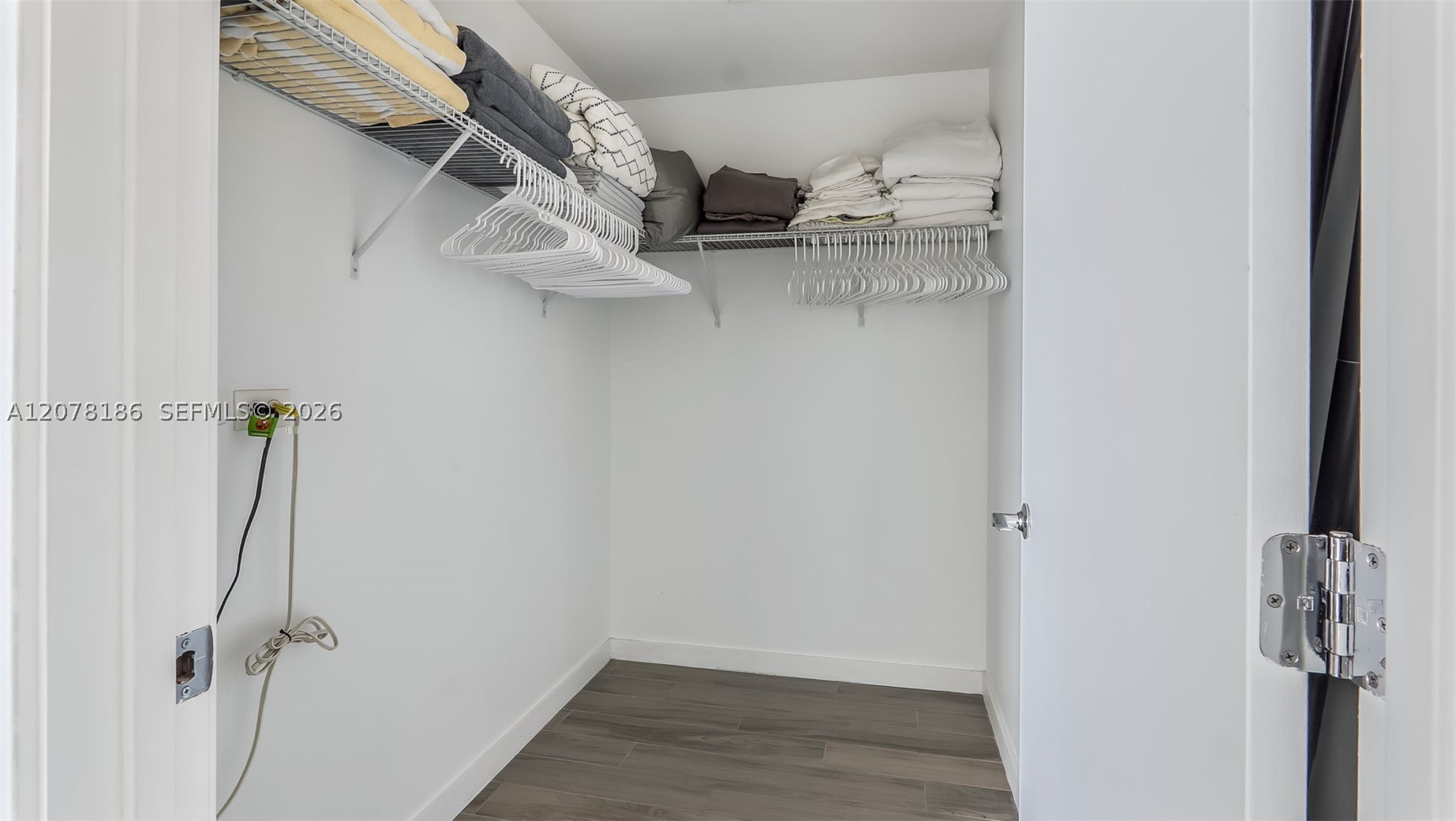 999 SW 1st Ave #2004 Miami, FL 33130