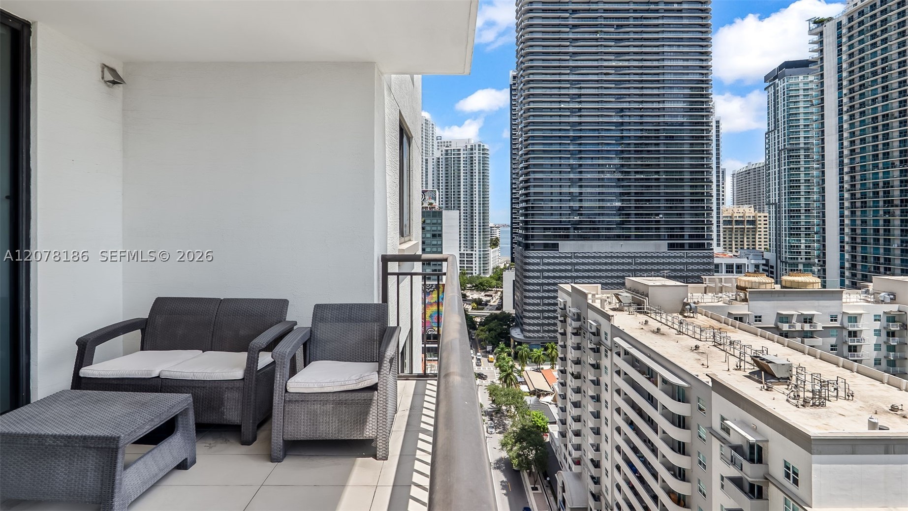 999 SW 1st Ave #2004 Miami, FL 33130