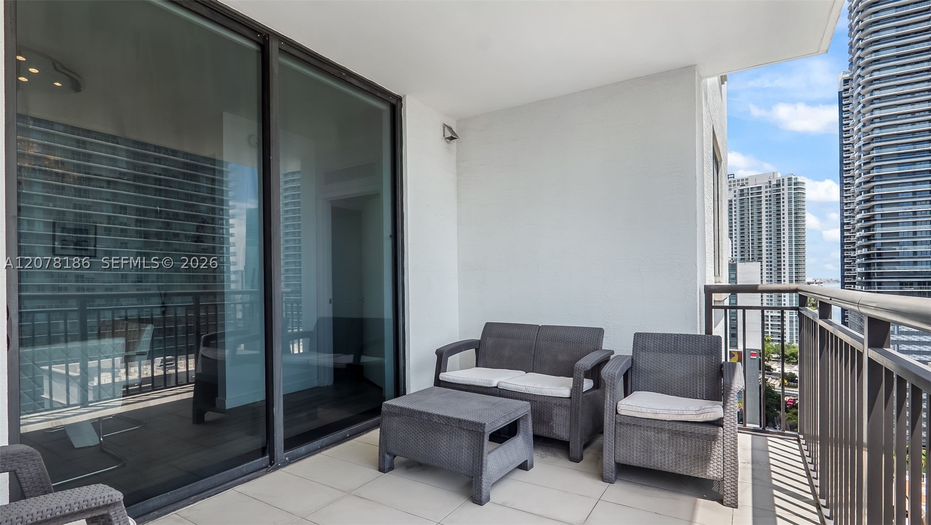 999 SW 1st Ave #2004 Miami, FL 33130