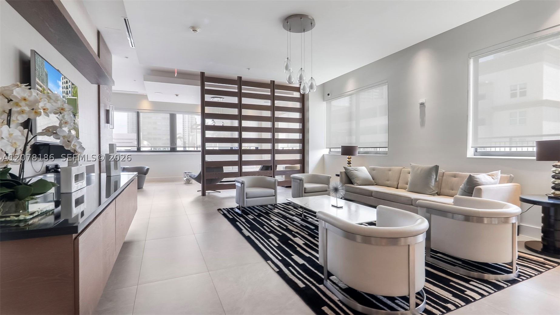 999 SW 1st Ave #2004 Miami, FL 33130