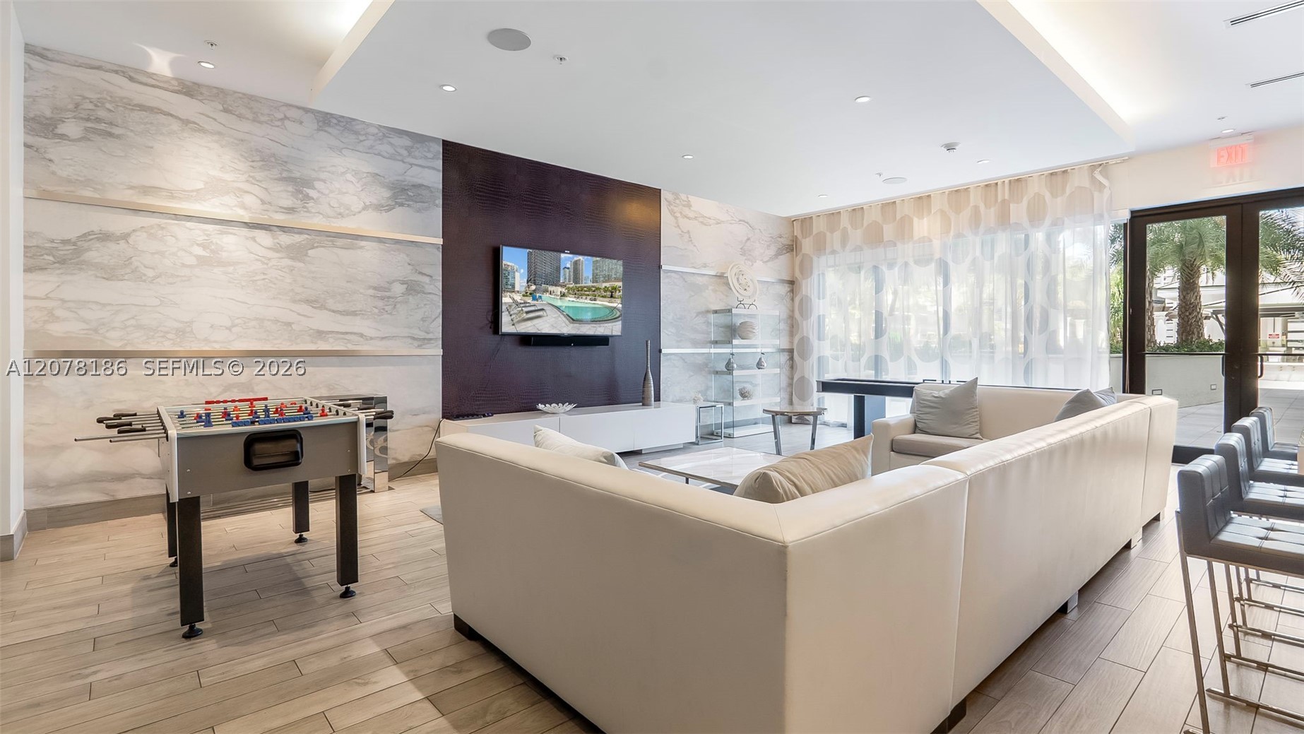 999 SW 1st Ave #2004 Miami, FL 33130