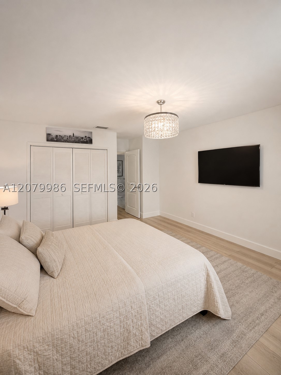 2421 NE 13th St Fort Lauderdale, FL 33304