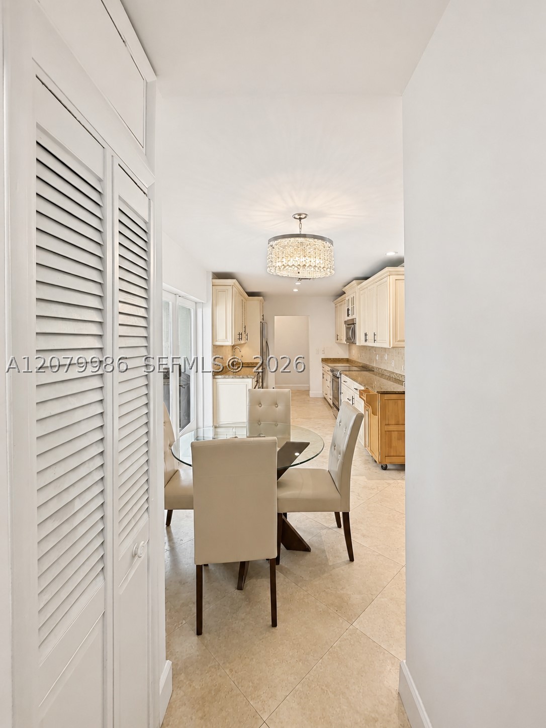 2421 NE 13th St Fort Lauderdale, FL 33304