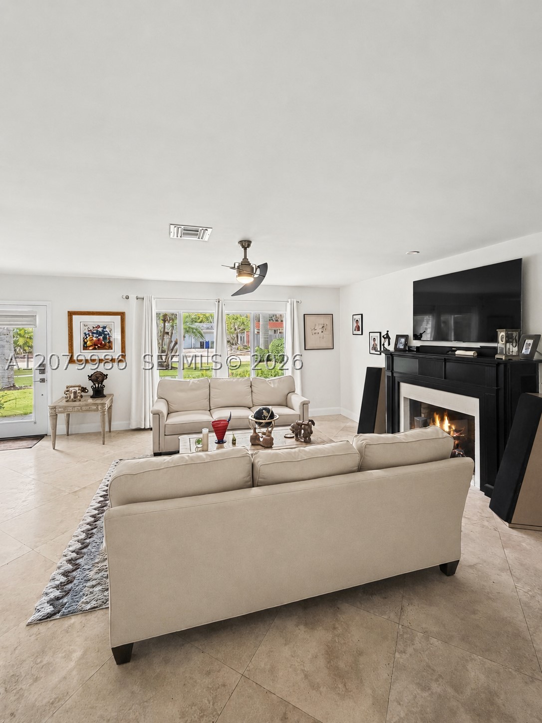 2421 NE 13th St Fort Lauderdale, FL 33304