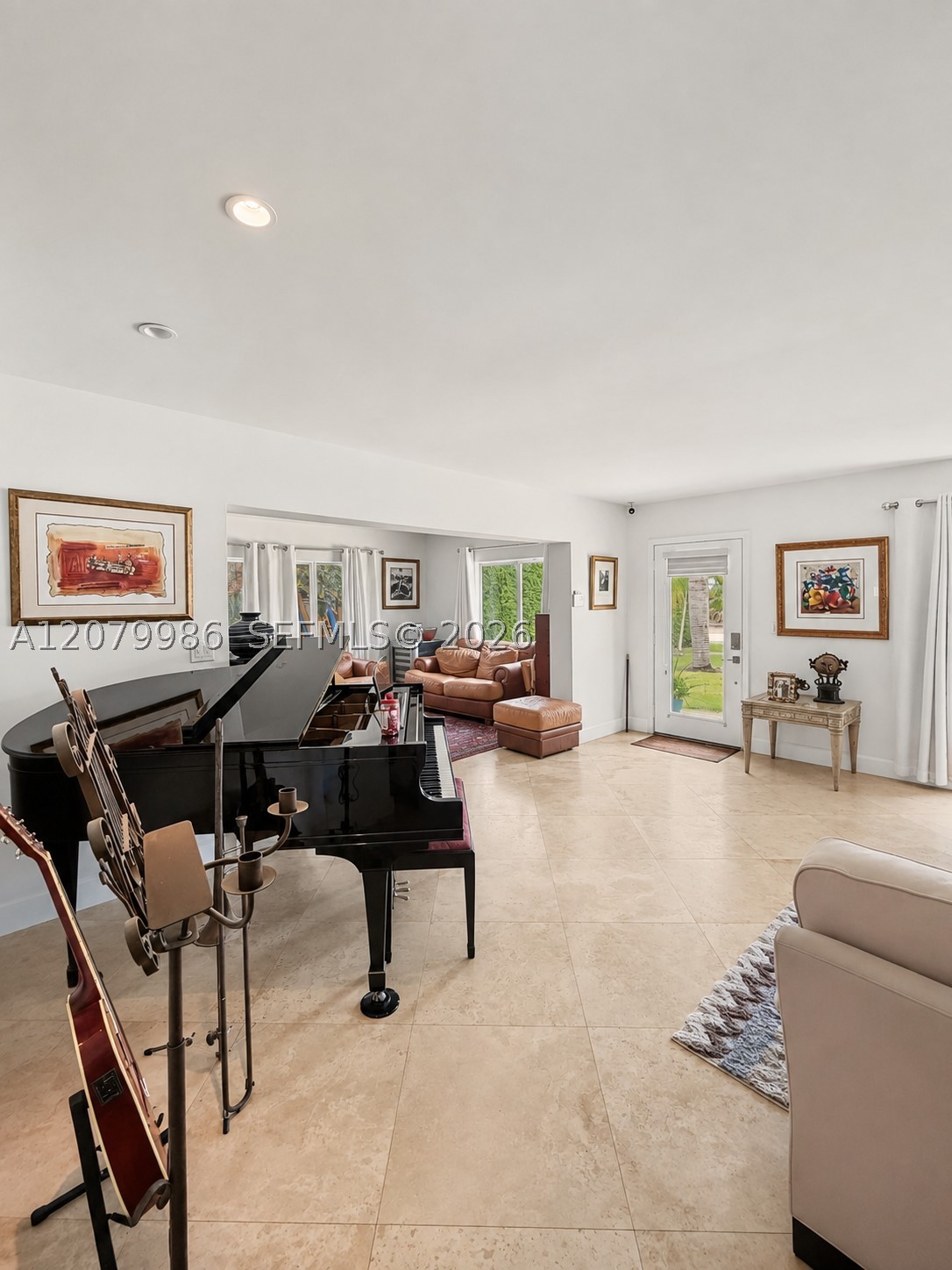 2421 NE 13th St Fort Lauderdale, FL 33304