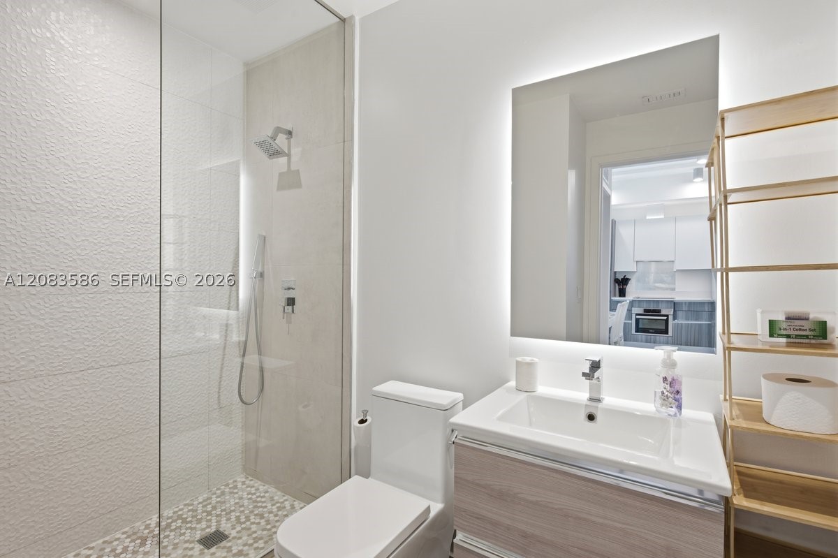 image Smart Brickell I17