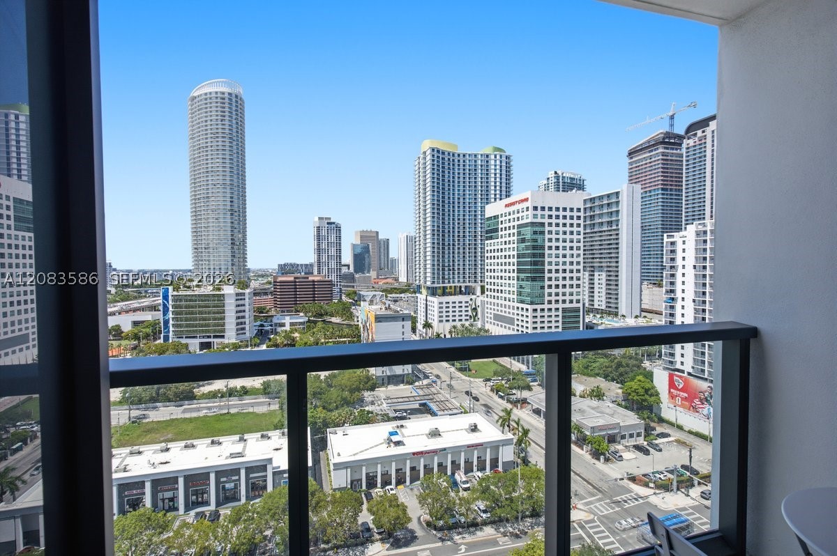 image Smart Brickell I4