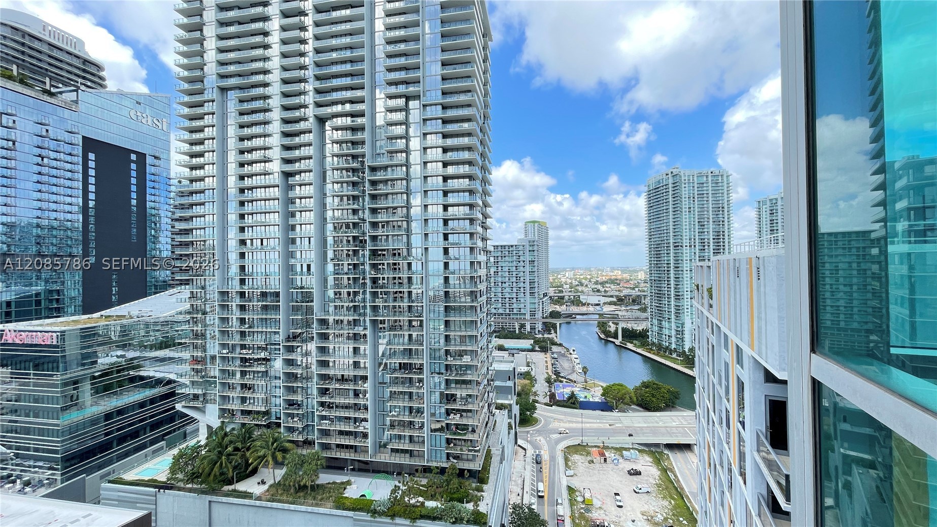 image 500 Brickell West10