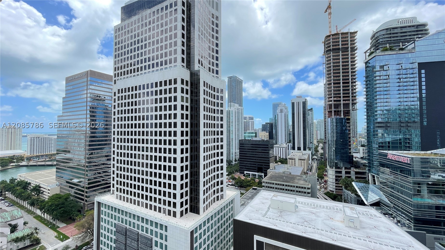 image 500 Brickell West11