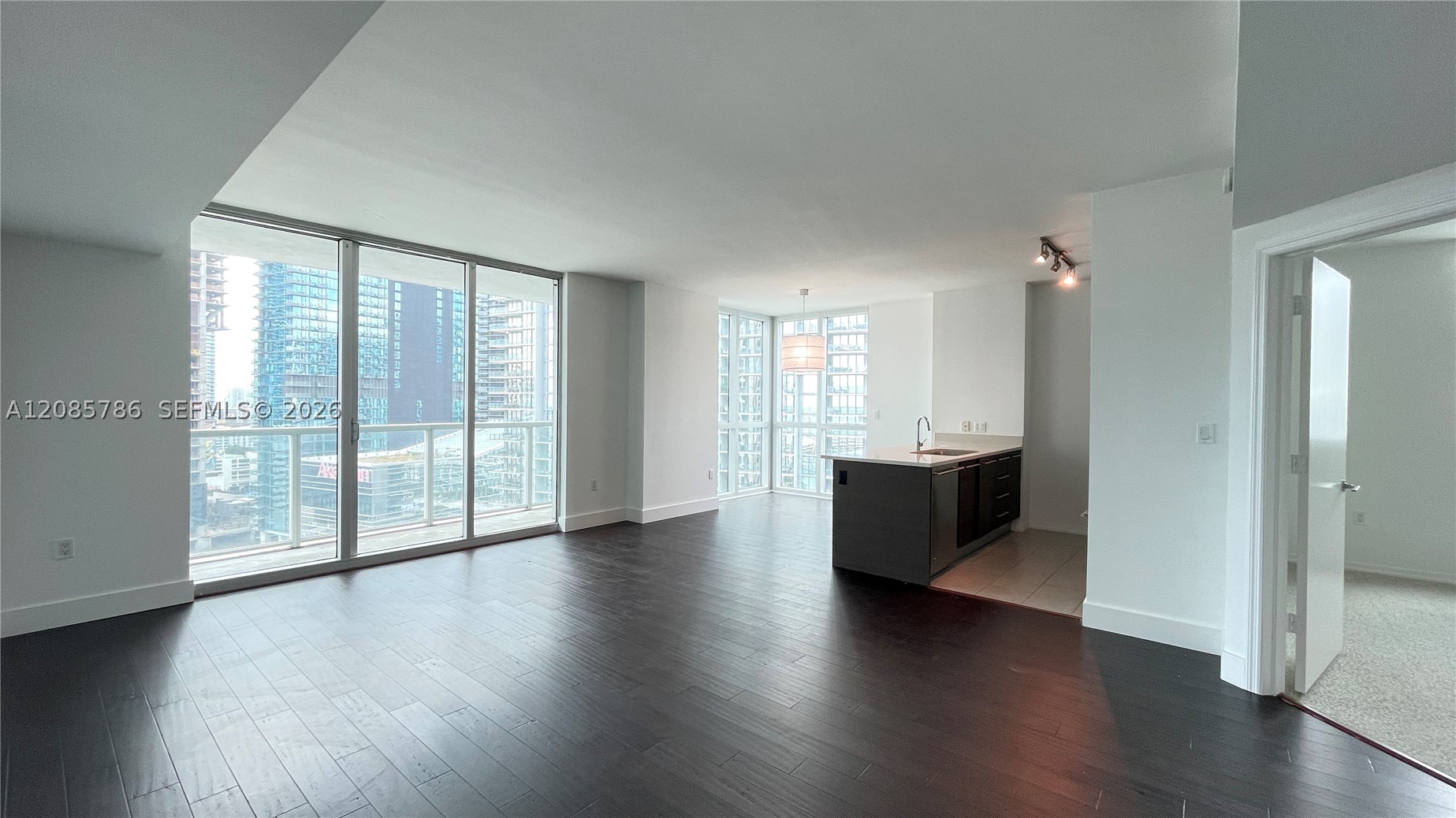 image 500 Brickell West15