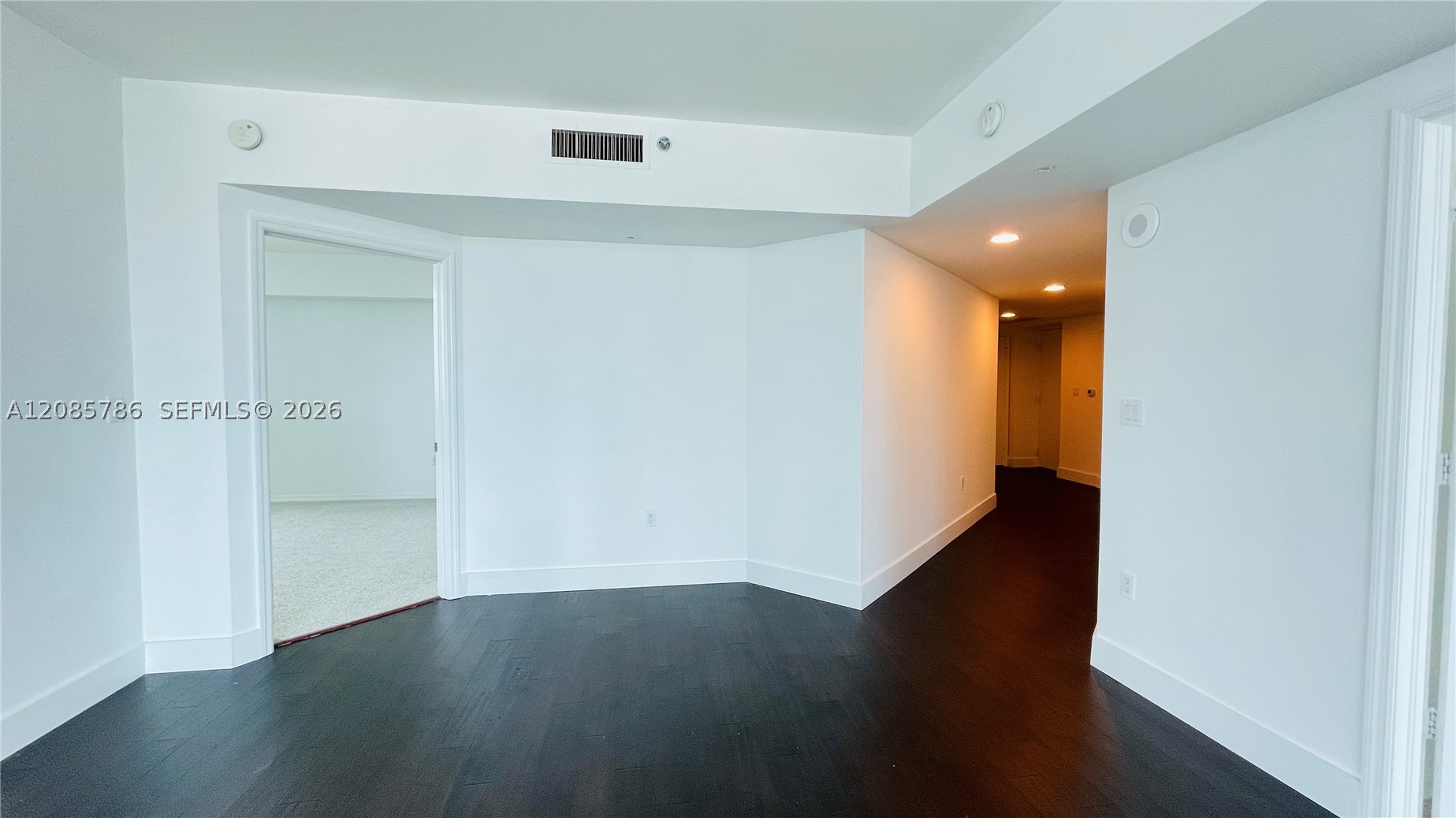 image 500 Brickell West23