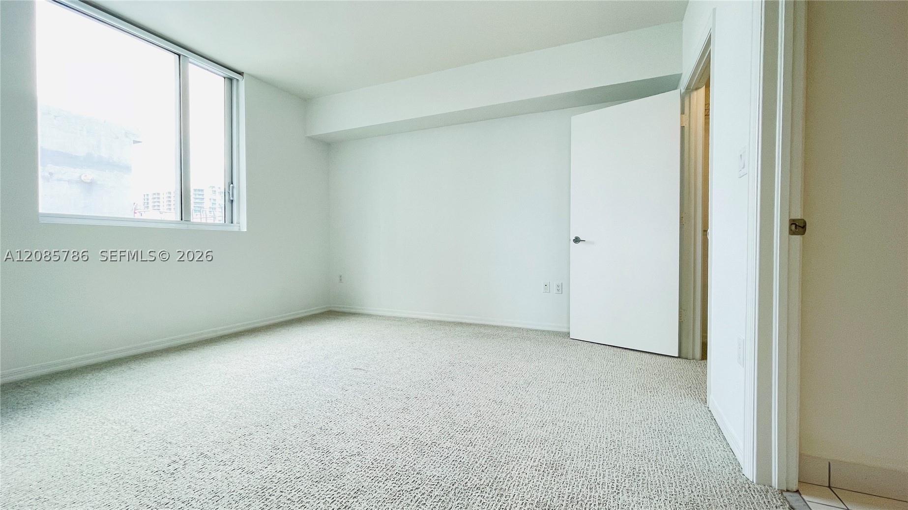 image 500 Brickell West24