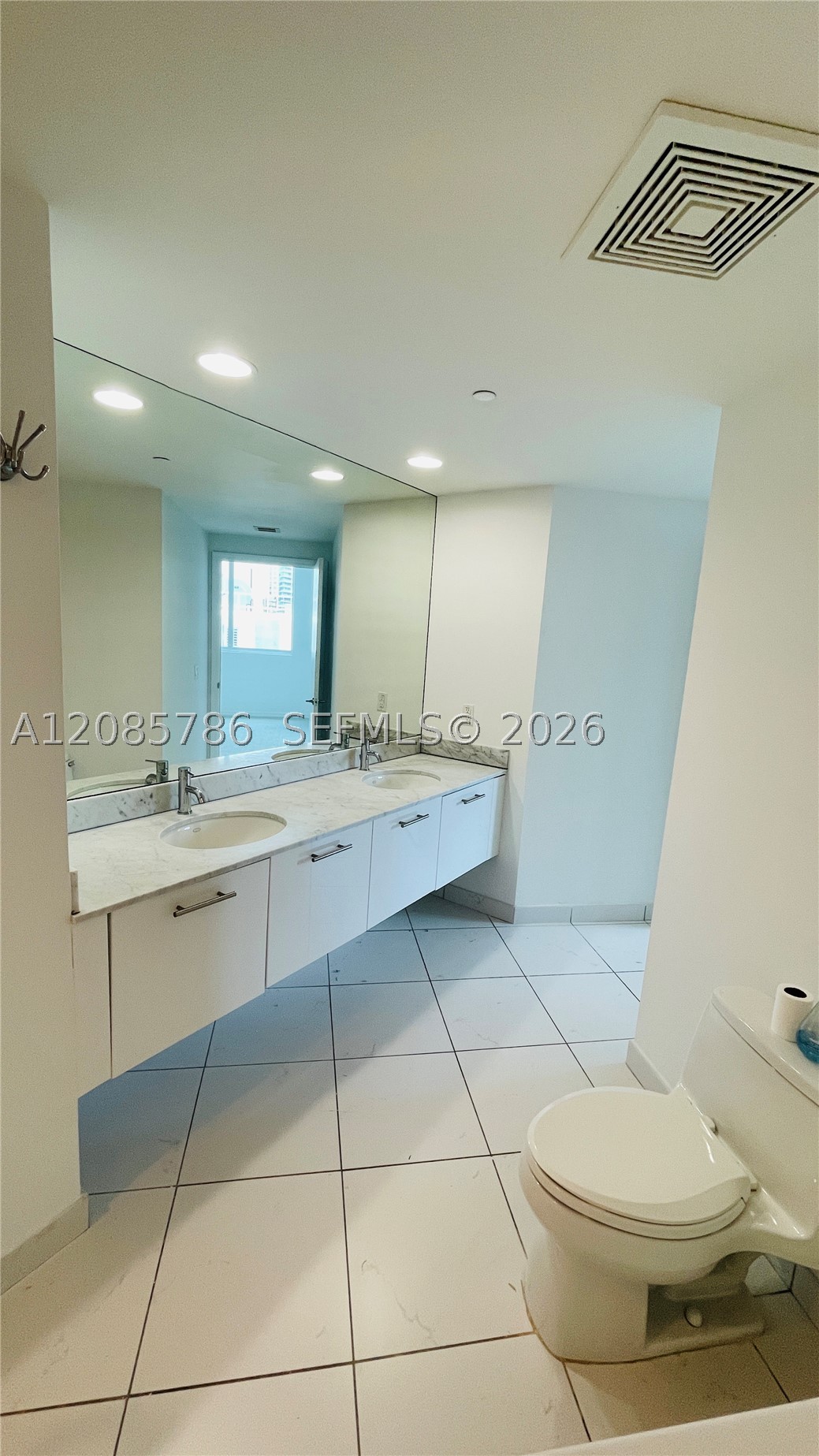 image 500 Brickell West29
