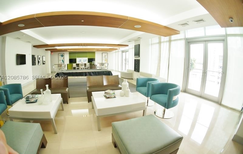 image 500 Brickell West33