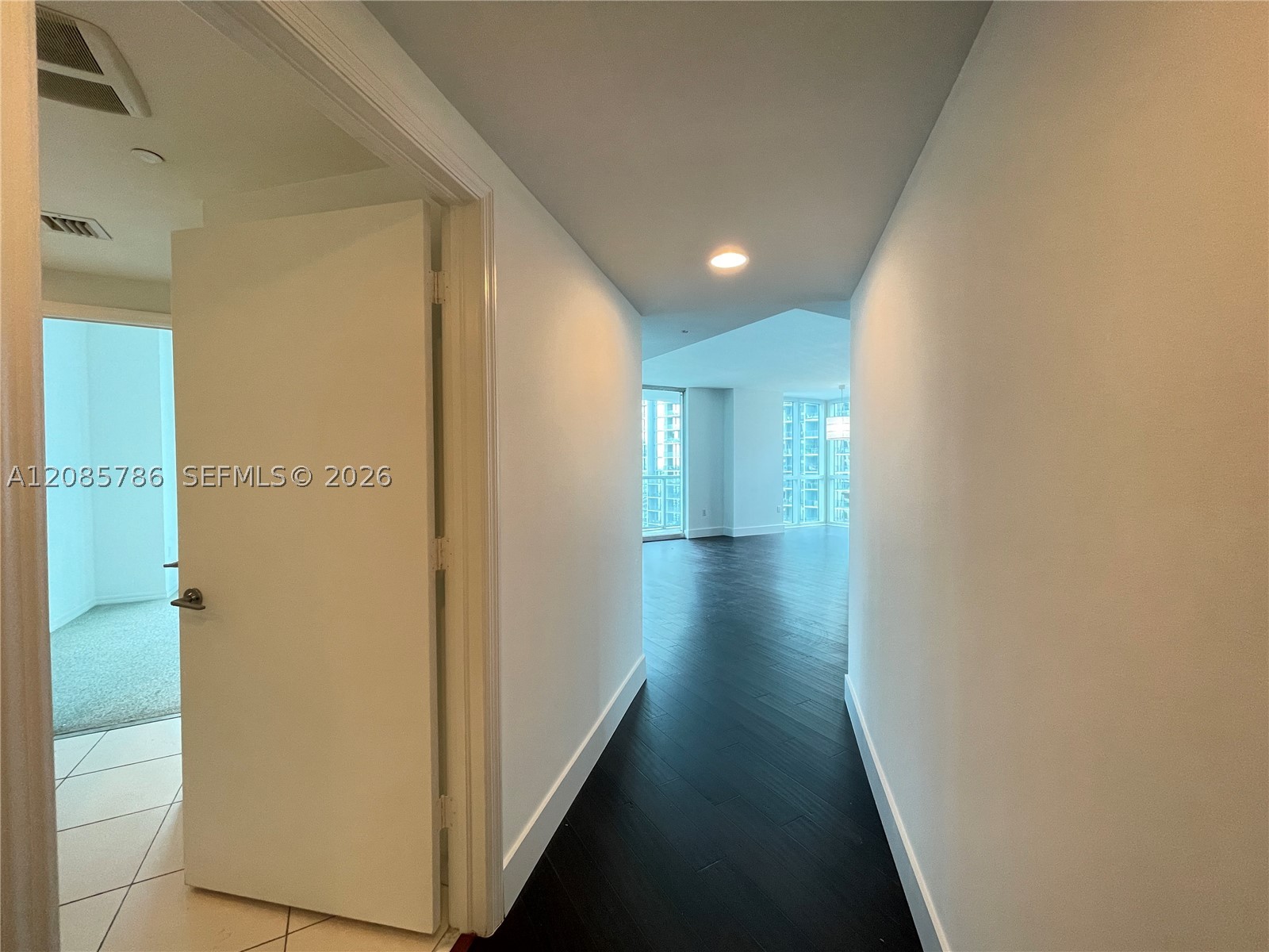 image 500 Brickell West3
