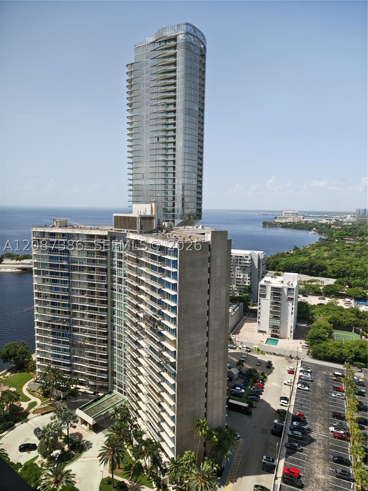 image Brickell Bay Club13