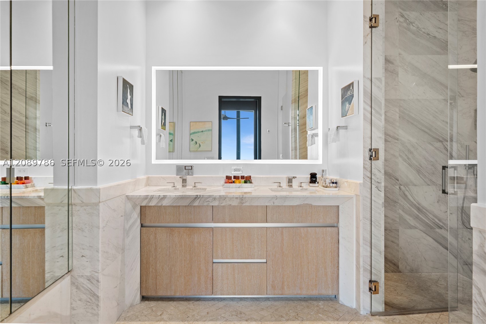 2811 S Bayshore Dr #15C Miami, FL 33133