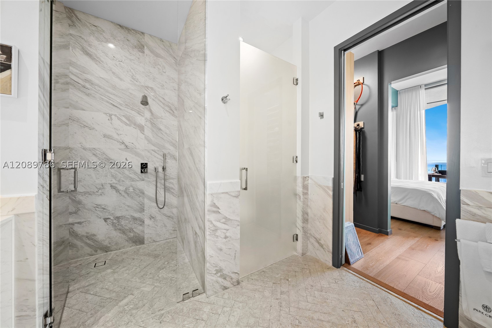 2811 S Bayshore Dr #15C Miami, FL 33133