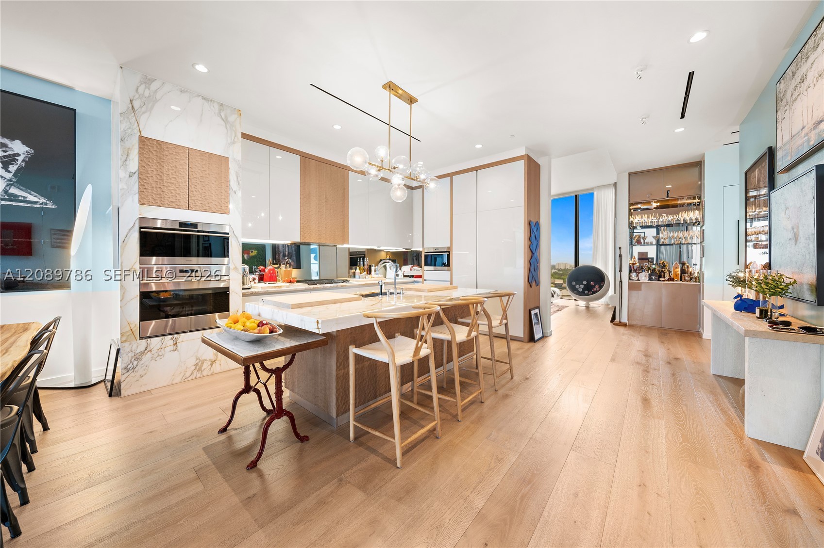 2811 S Bayshore Dr #15C Miami, FL 33133