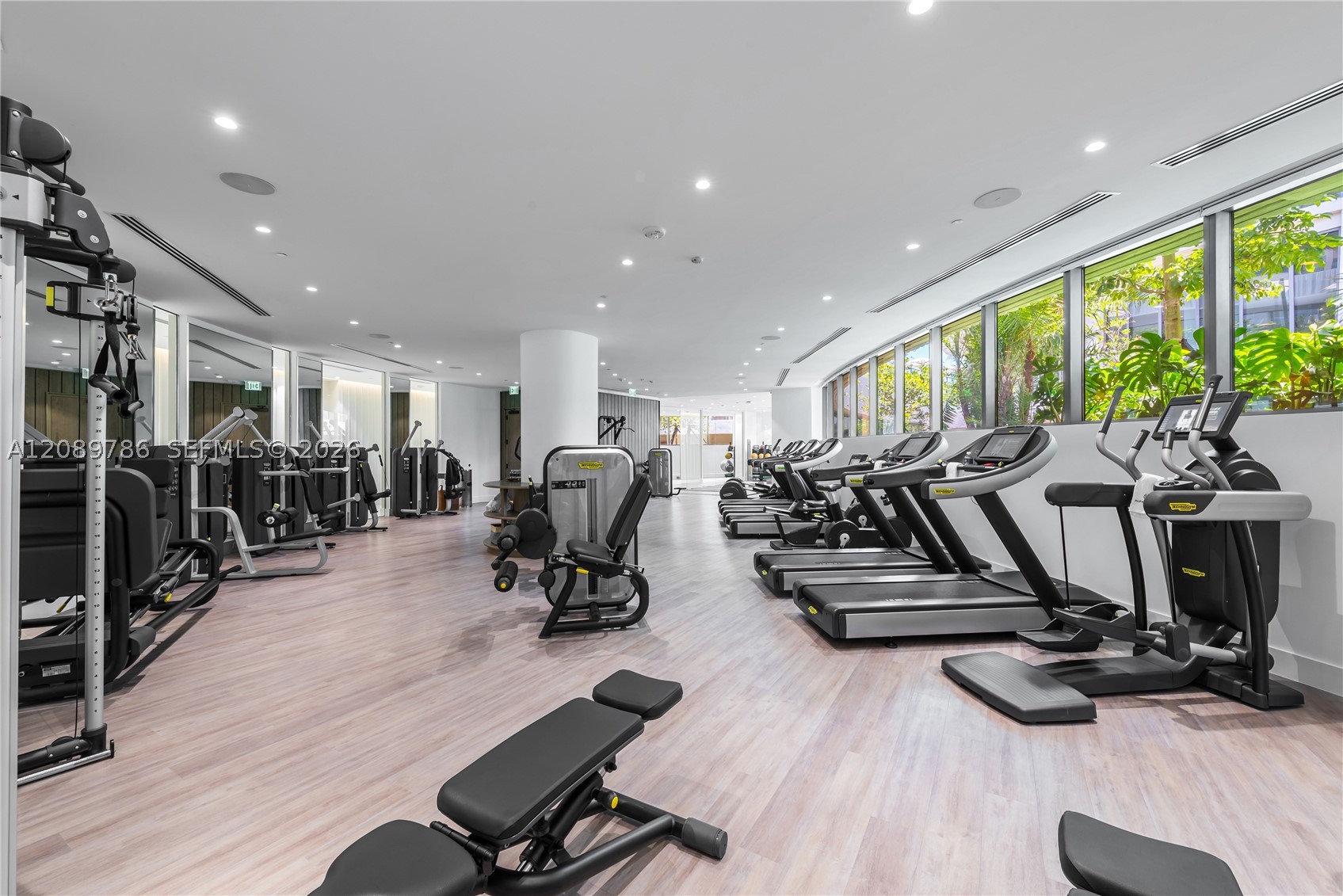 2811 S Bayshore Dr #15C Miami, FL 33133