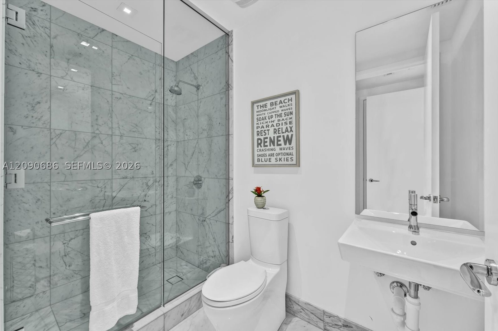 image Jade Signature24