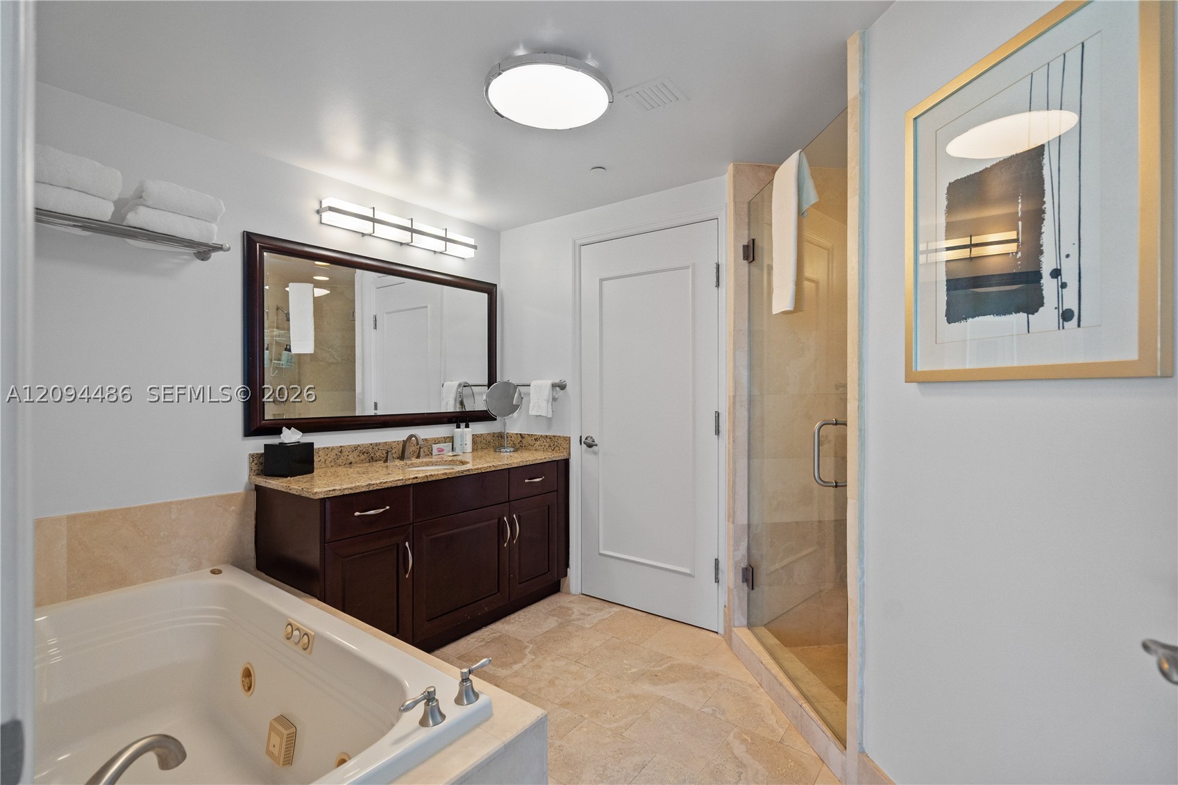 image Fontainebleau Ii Condo29
