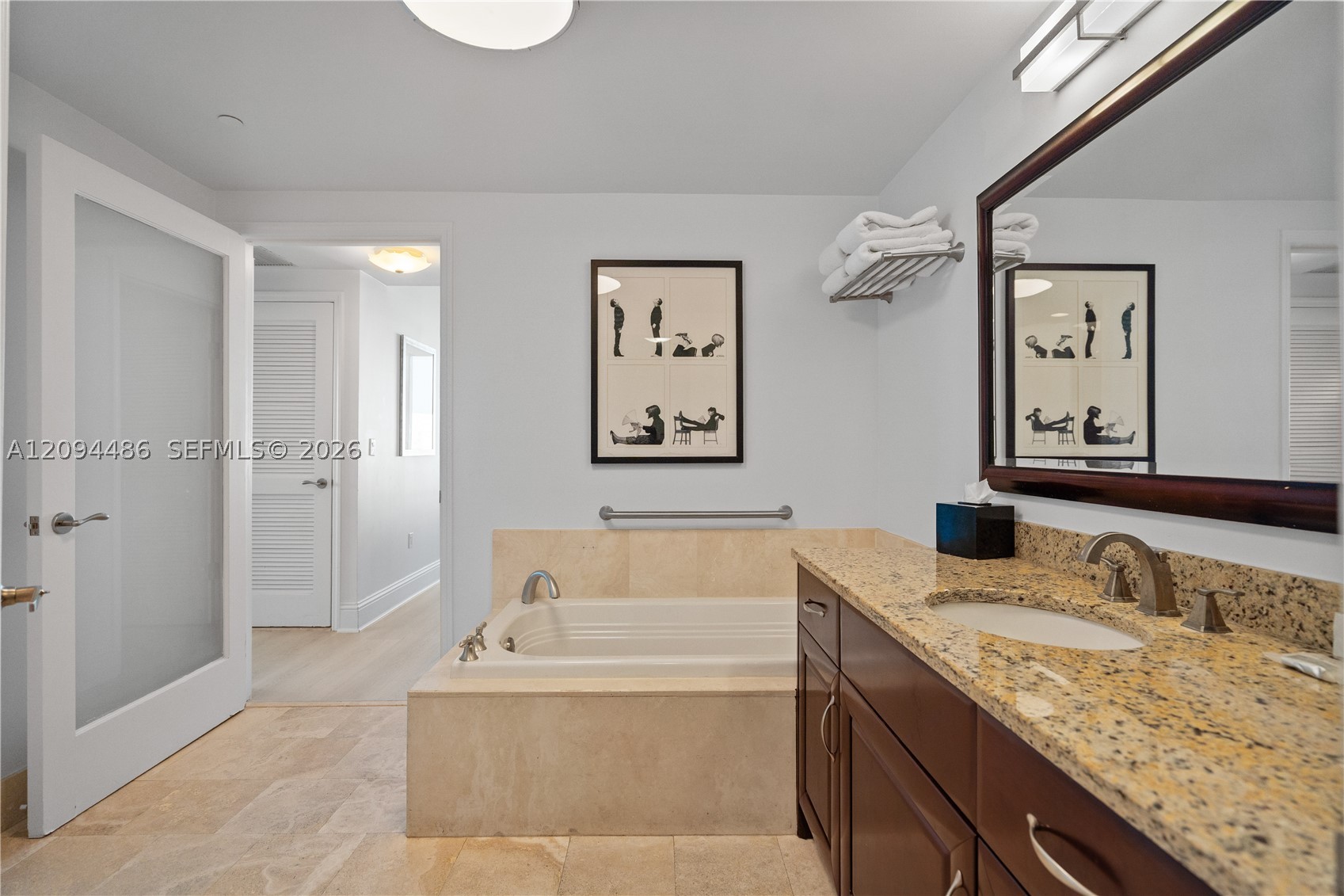 image Fontainebleau Ii Condo32