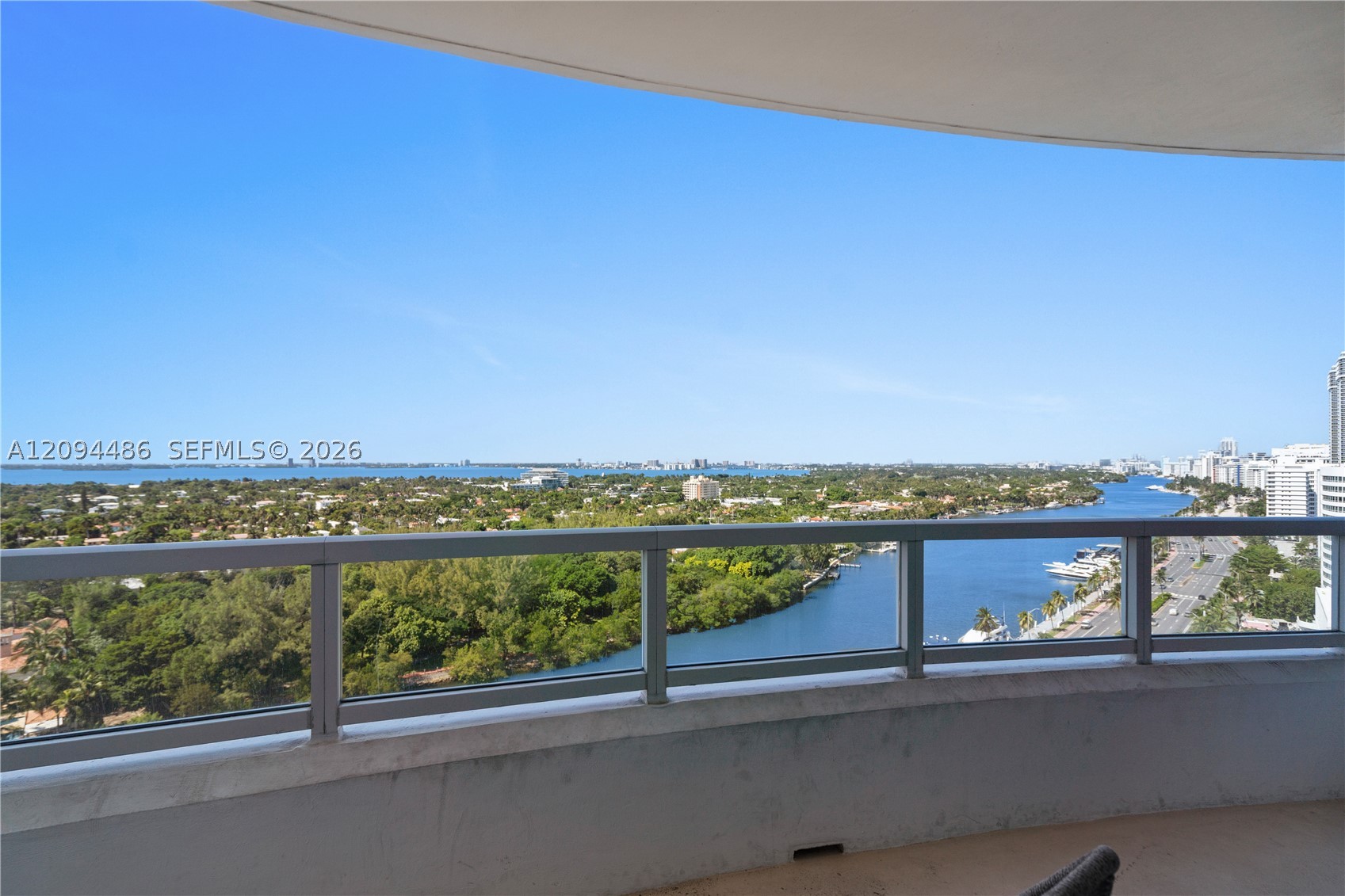 image Fontainebleau Ii Condo7