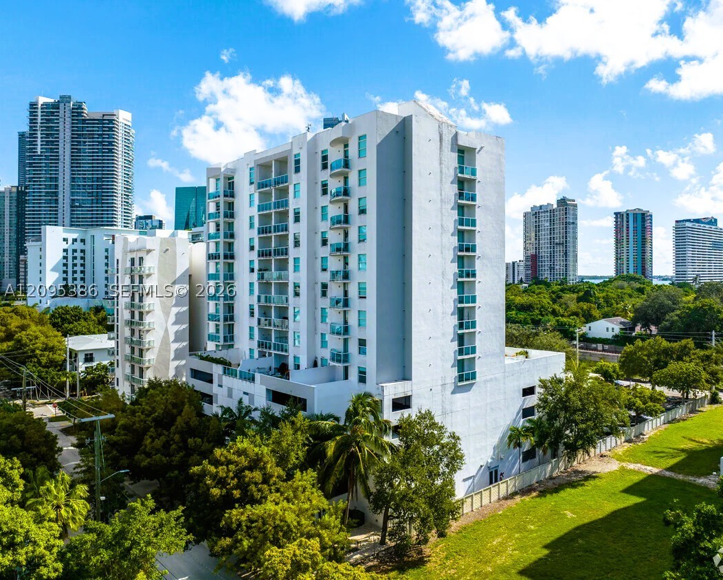 1723 SW 2nd Ave #609