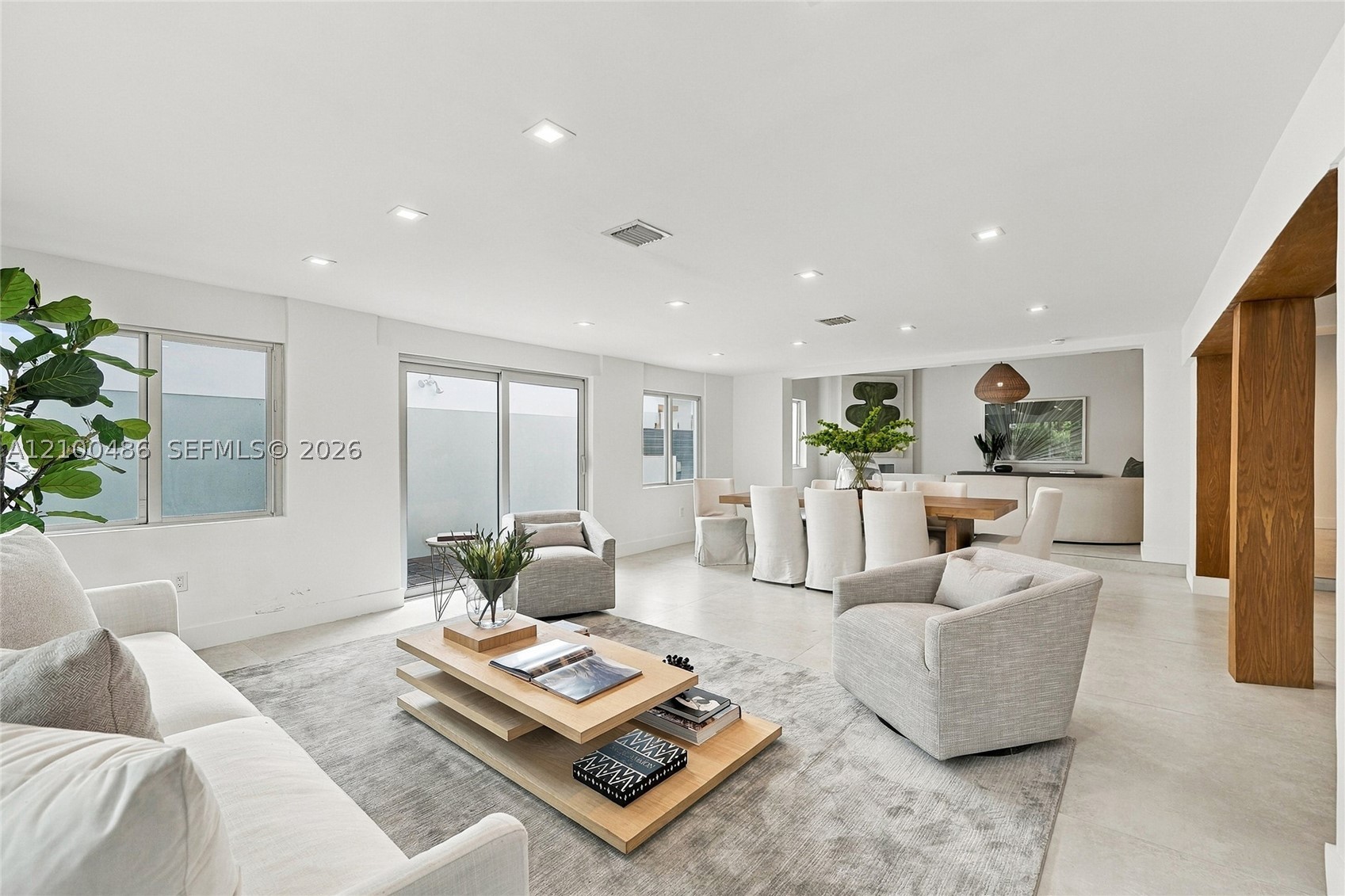 596 W 50th St Miami Beach, FL 33140