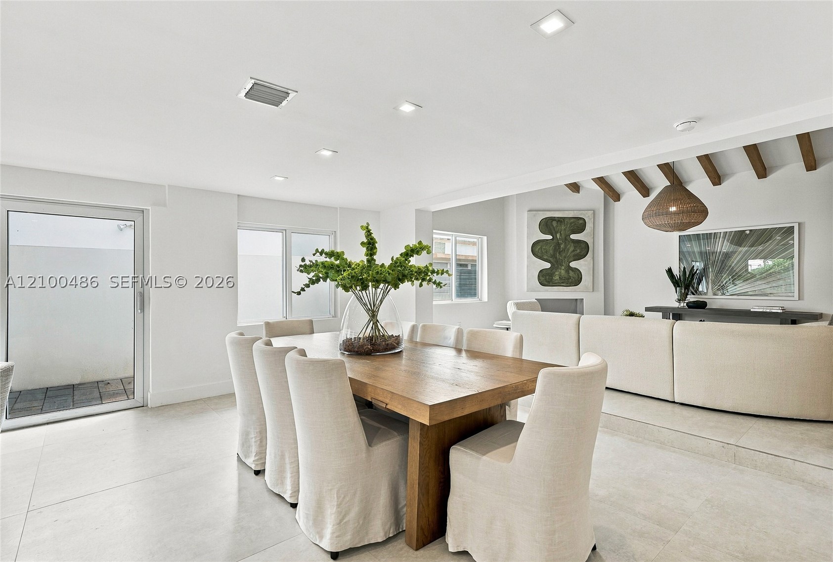 596 W 50th St Miami Beach, FL 33140