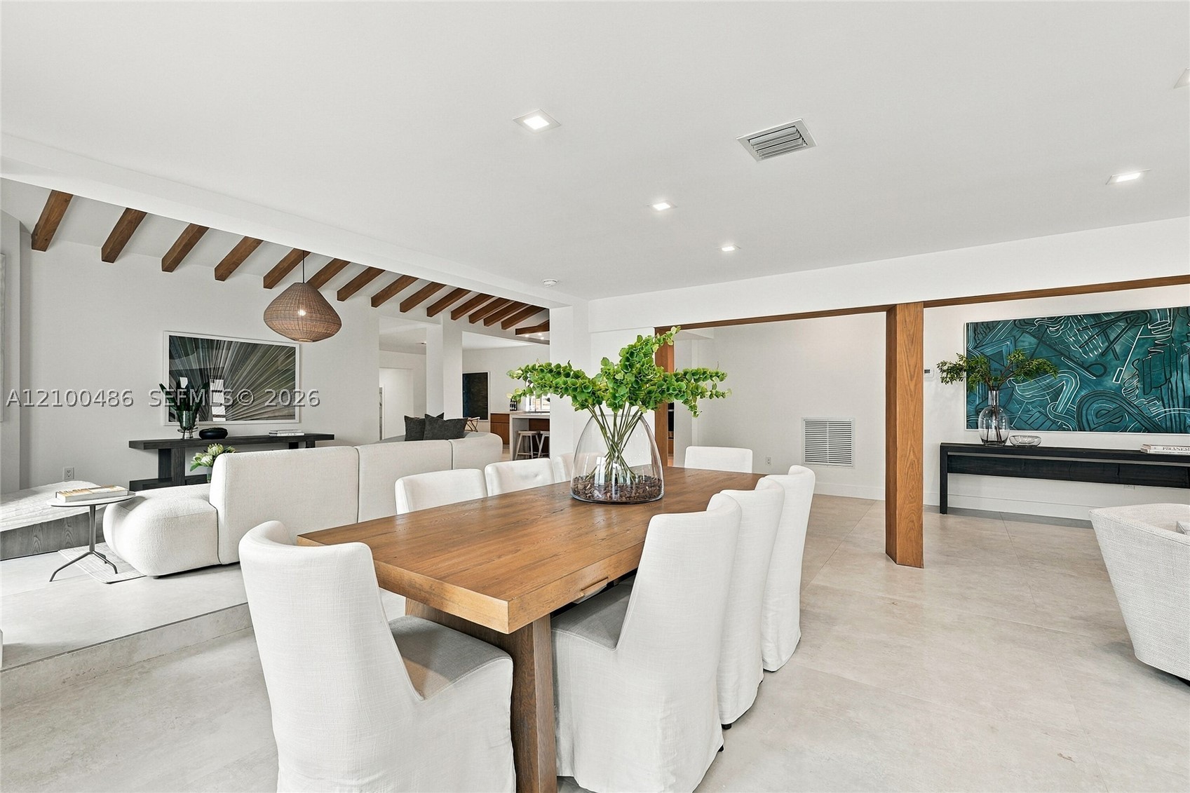 596 W 50th St Miami Beach, FL 33140