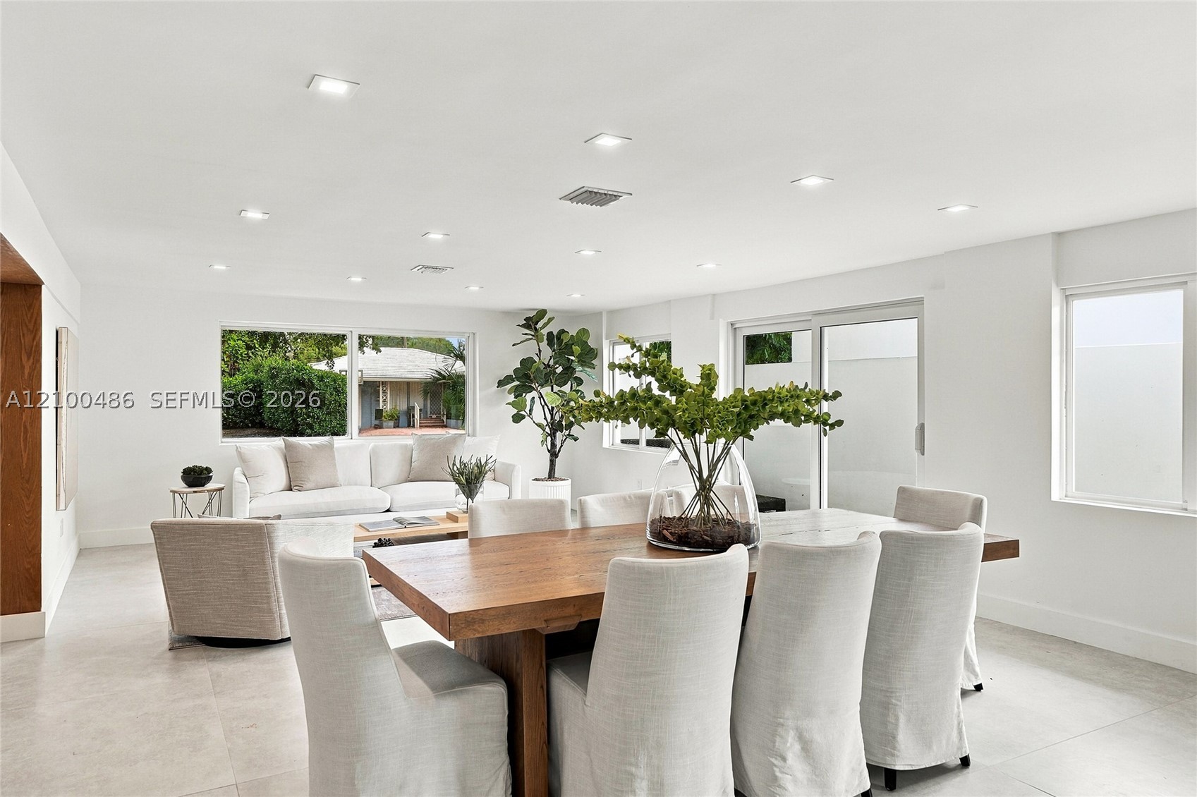 596 W 50th St Miami Beach, FL 33140