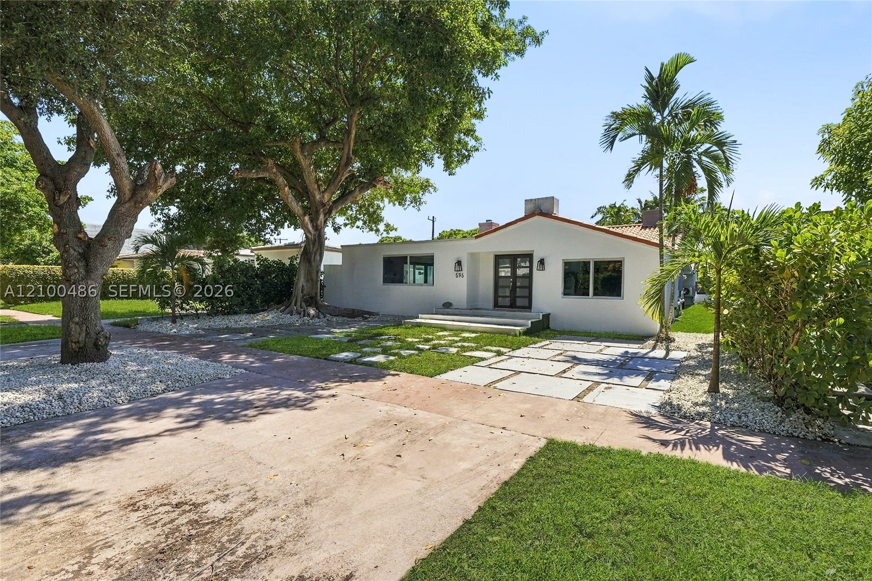 596 W 50th St Miami Beach, FL 33140