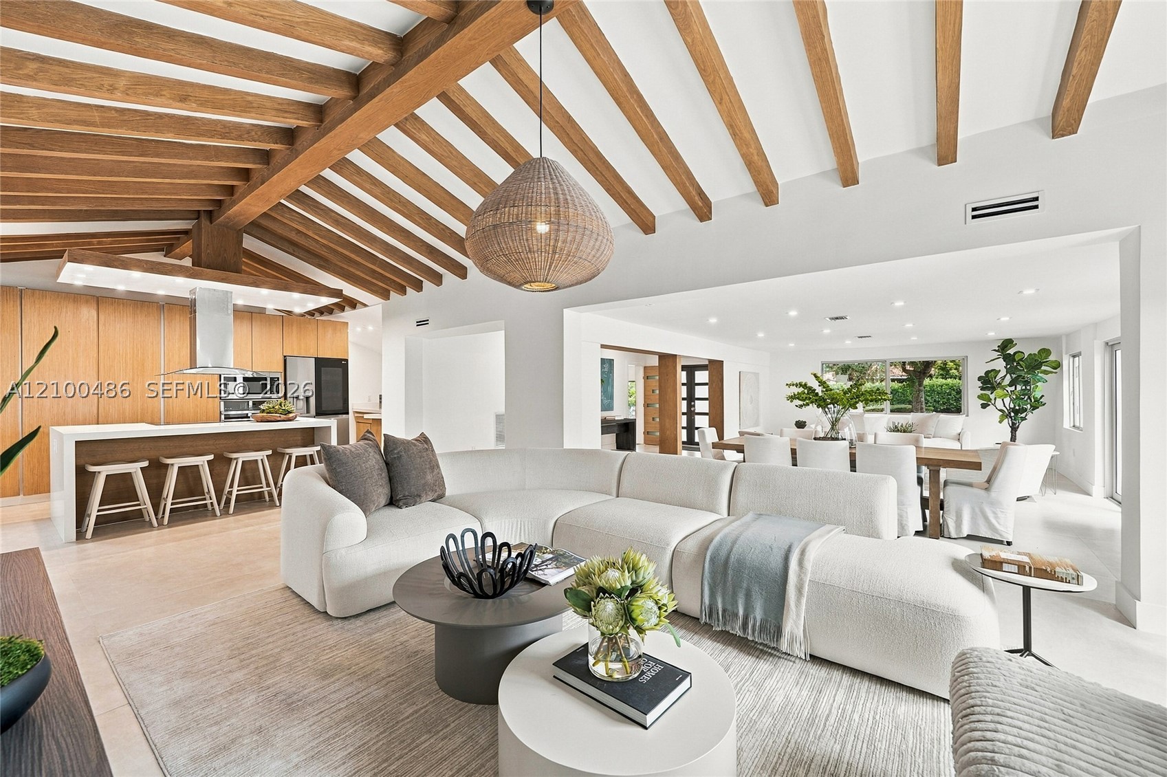 596 W 50th St Miami Beach, FL 33140