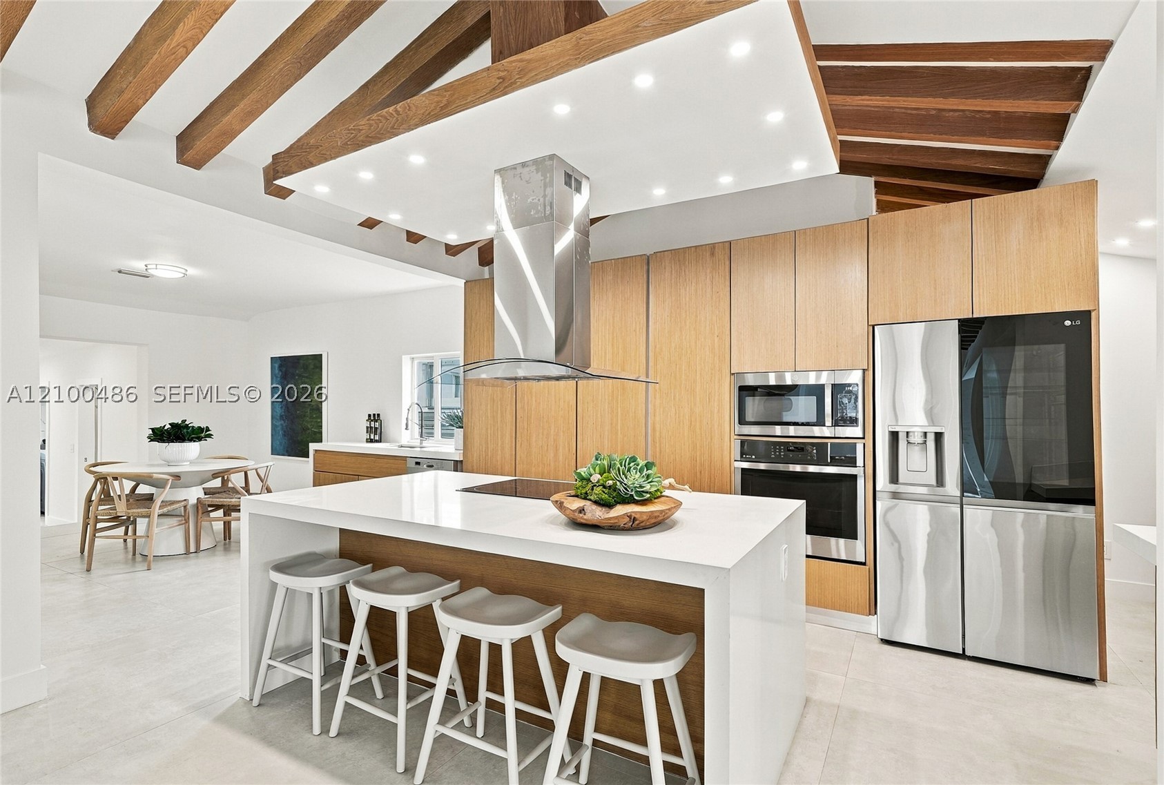 596 W 50th St Miami Beach, FL 33140