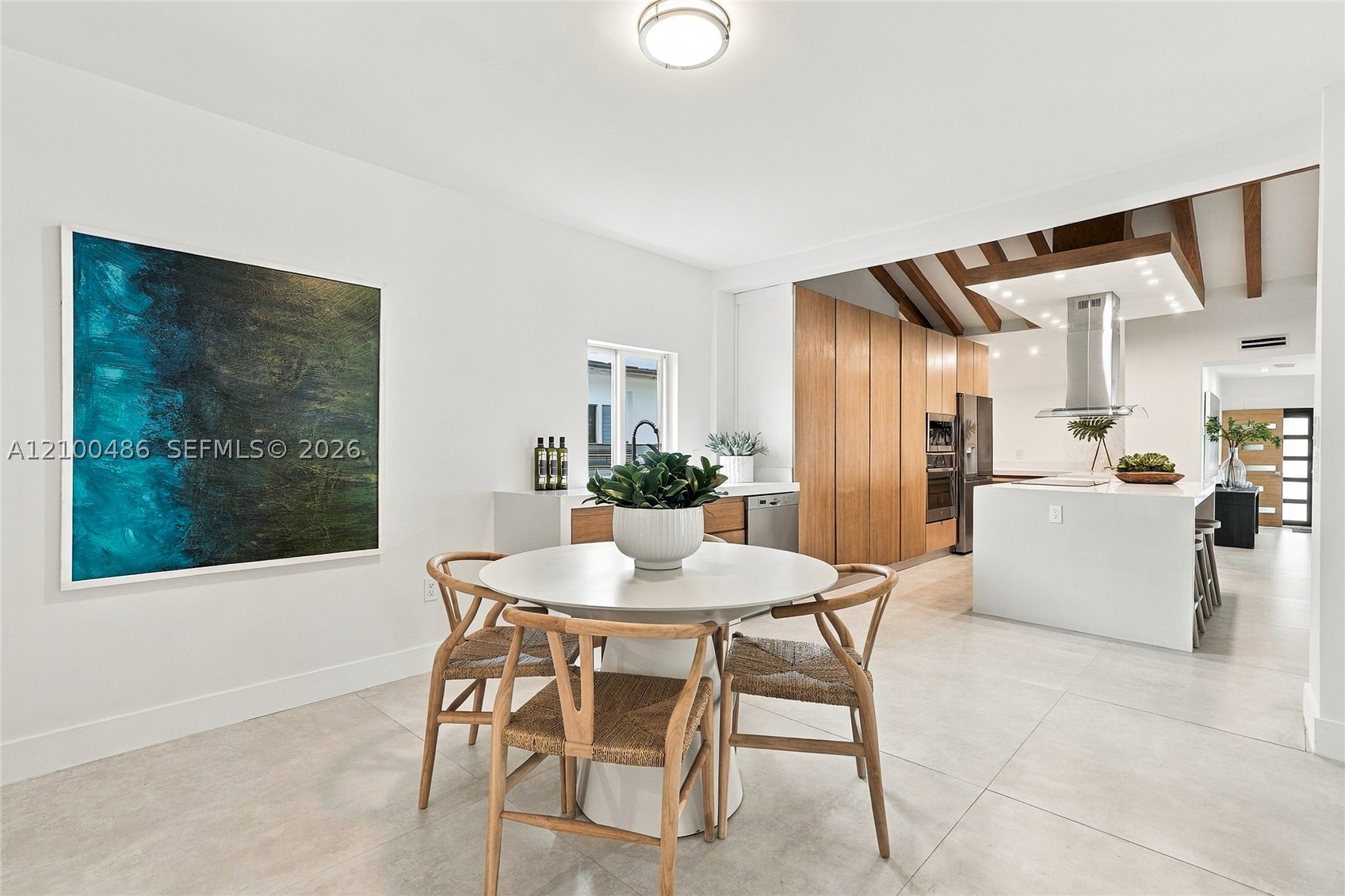596 W 50th St Miami Beach, FL 33140